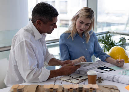 Architect and builder collaborating using Lighting New York project board