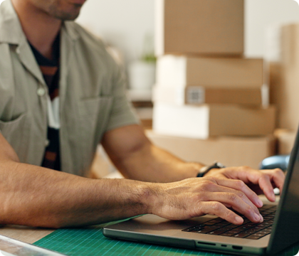 Tracking lighting fixture shipments during project execution