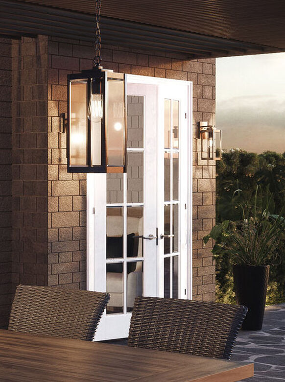 Outdoor Lighting | An enchanting exterior begins with Quoizel.