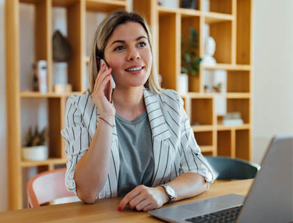 A designer confirms online stock and lead times with the LNY Pro Team.