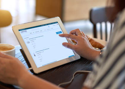 A client pricing product selections for themselves using online resources.