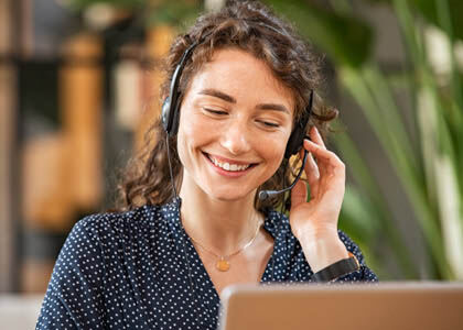 Lighting New York expert guiding trade pro to select reliable lighting products