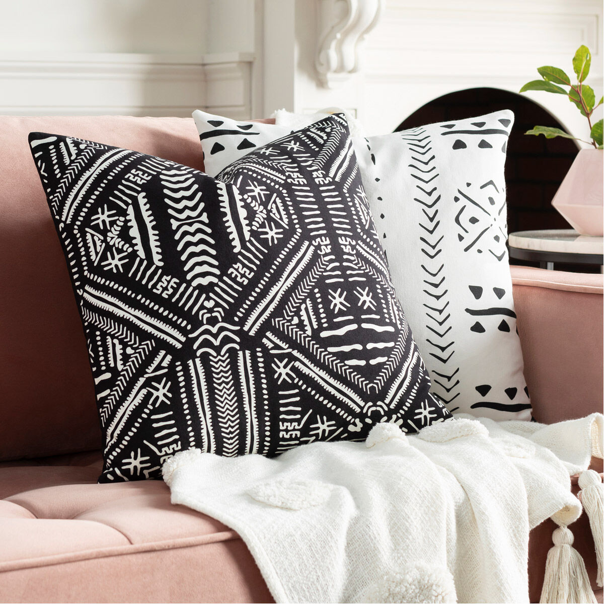 Mud Cloth 18 X 18 inch White/Black Pillow Kit, Square