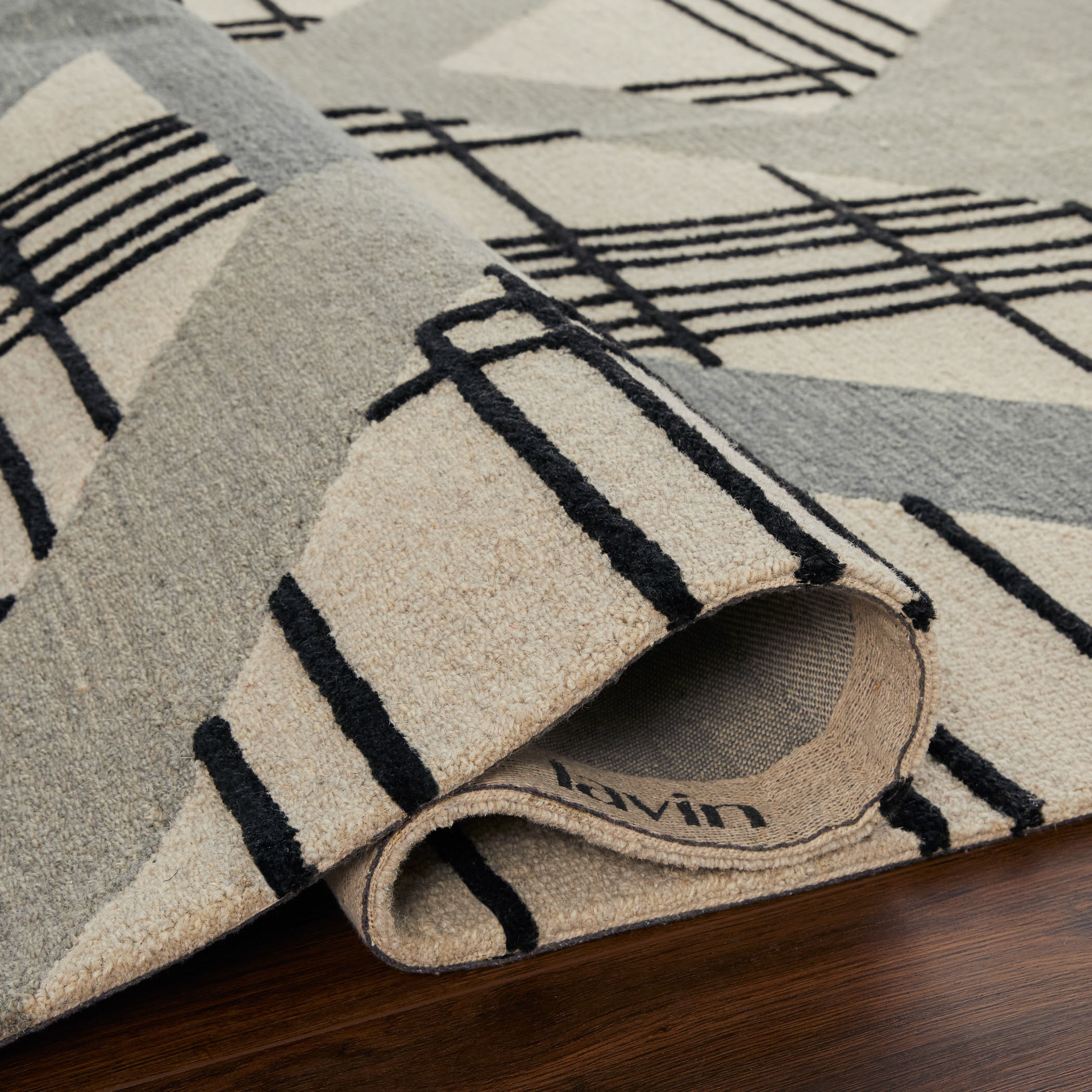 Sachin 114 X 79 inch Black/White Rug in 6 x 9