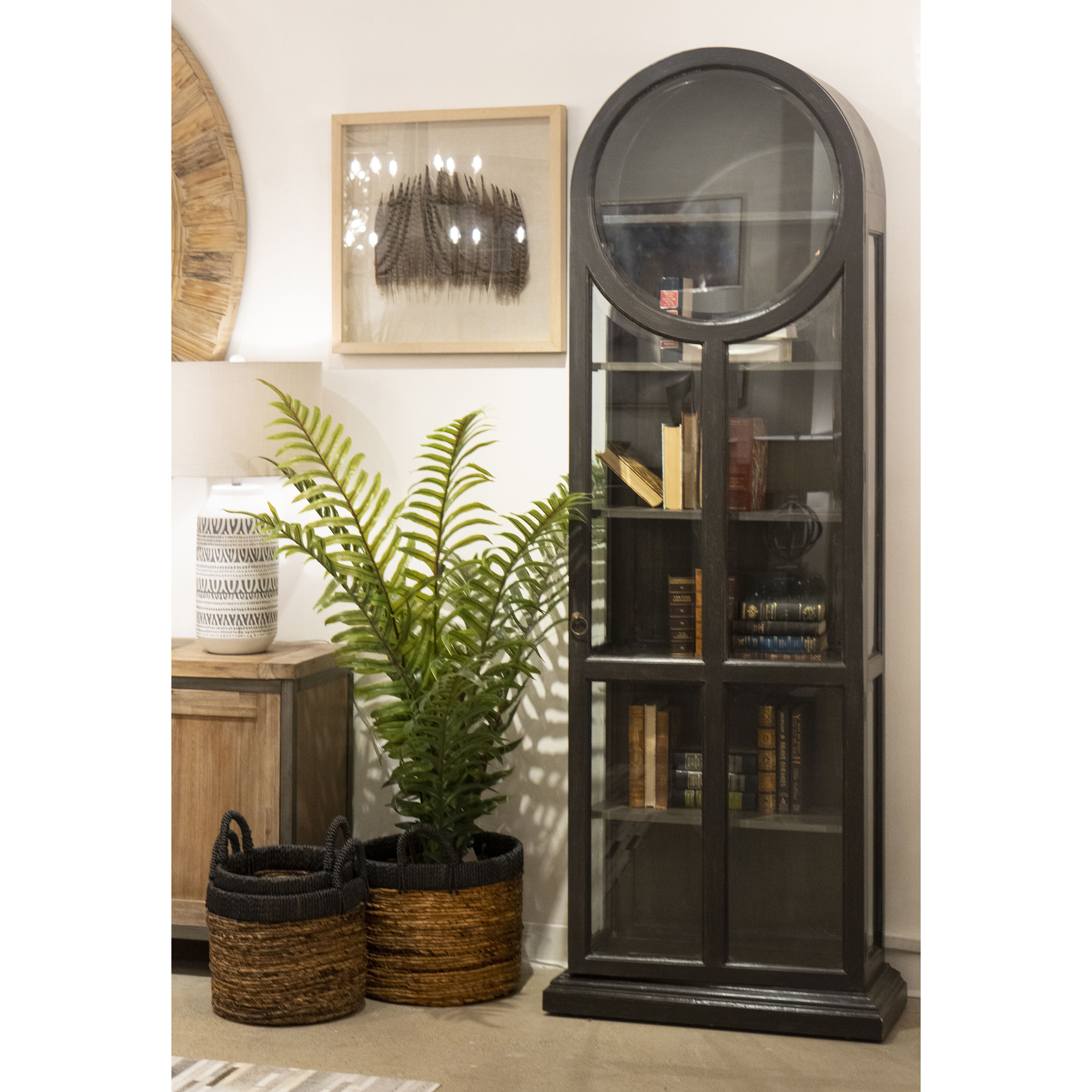 Guildmaster 623501 Round Top Black with Clear Cabinet