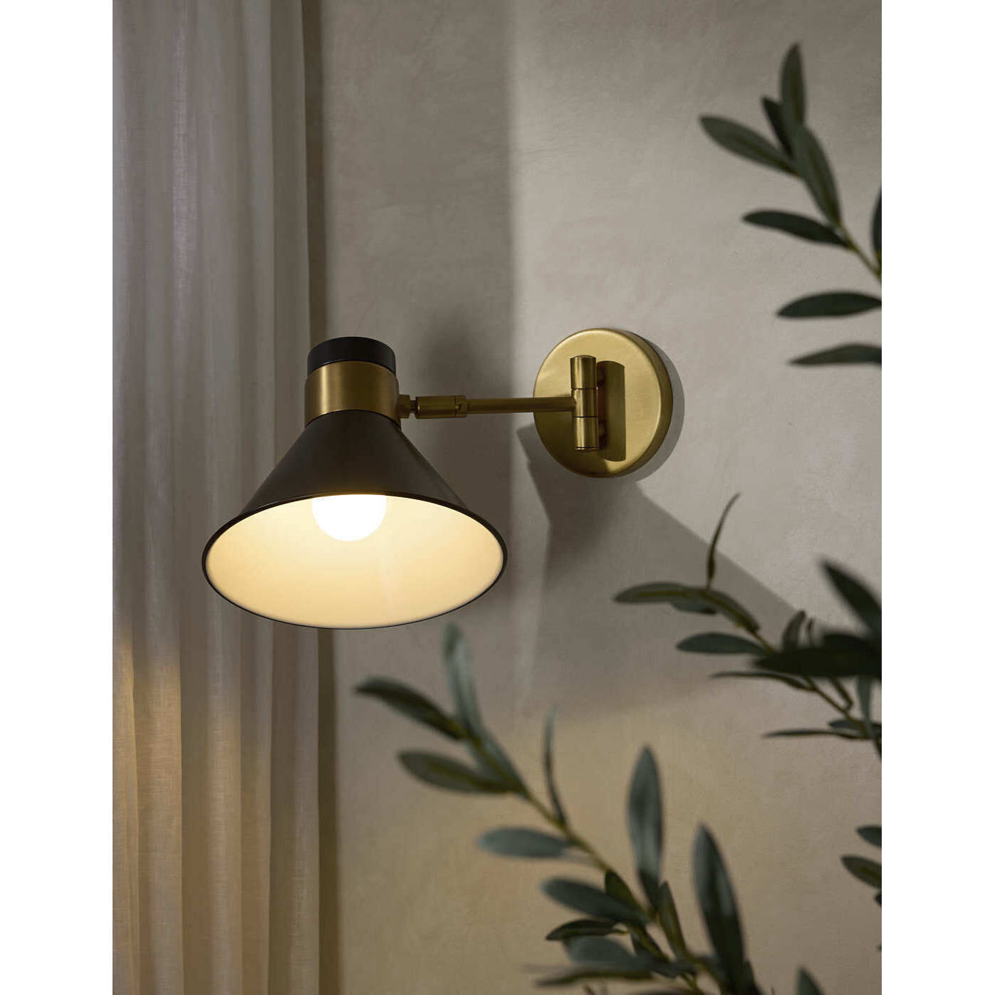 Lane Sconce Wall Light