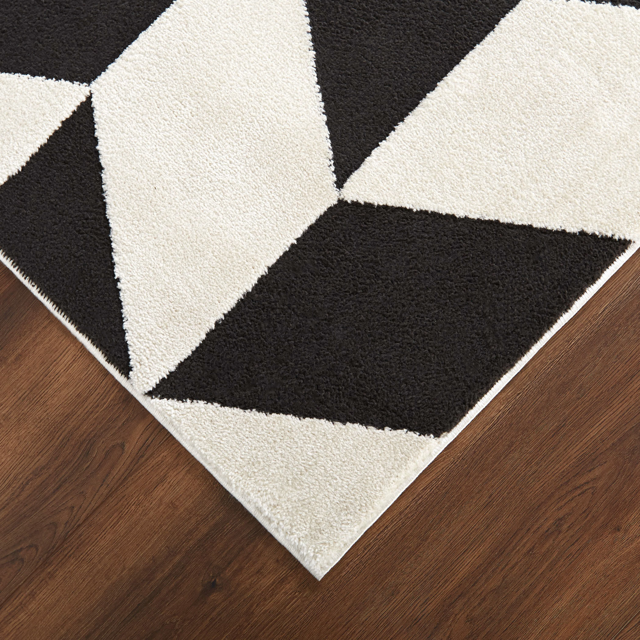 Optika 36 X 24 inch Black/White Rug in 2 x 3