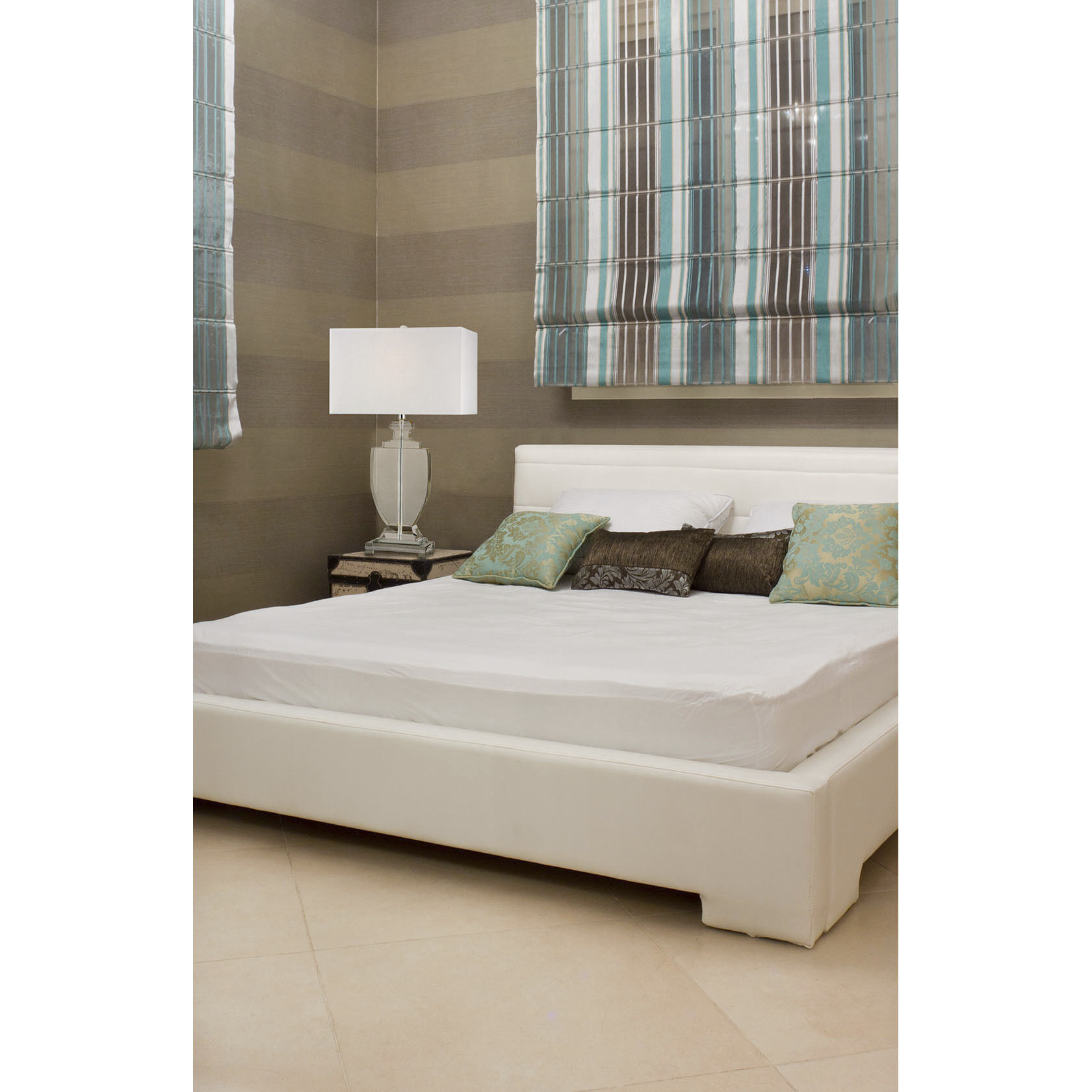 Avonmead 26 inch 100 watt Clear Table Lamp Portable Light