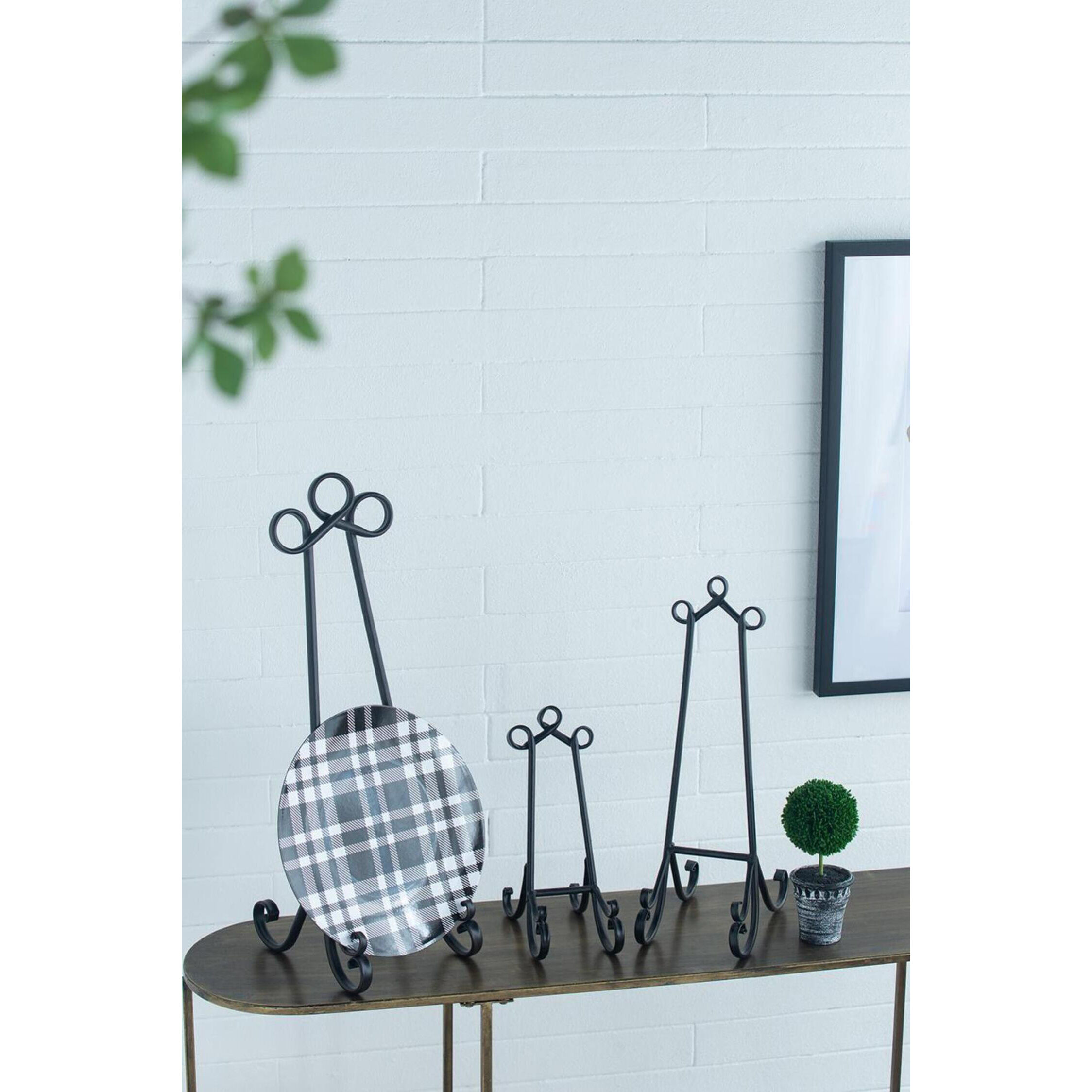 Anita Dark Bronze Plate Holder