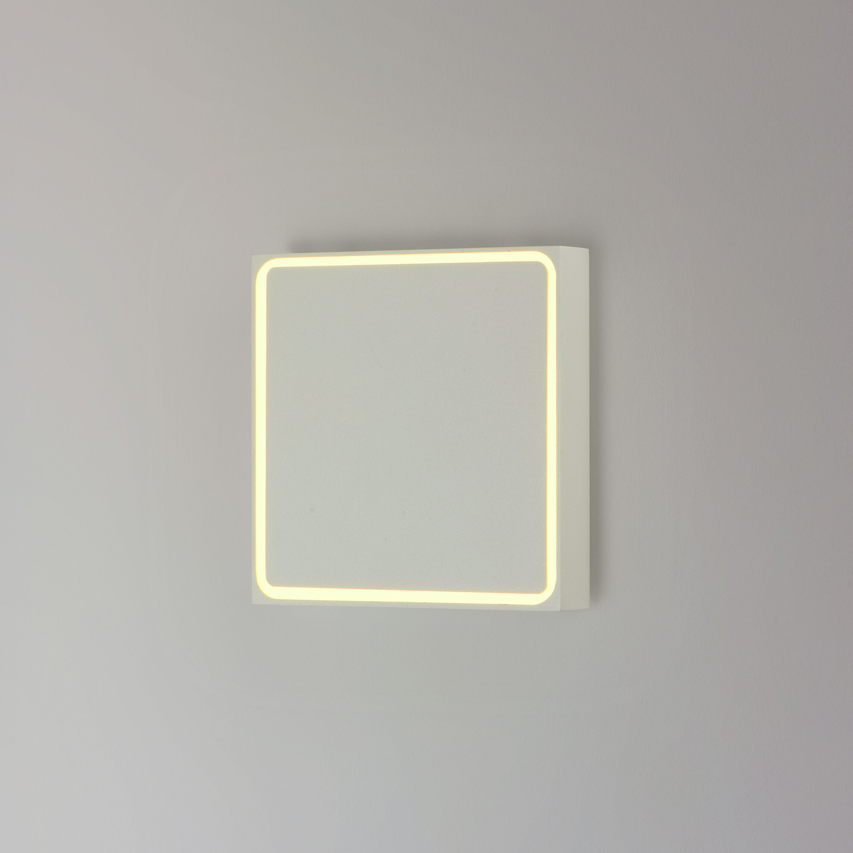 Alumilux Outline LED 4.5 inch White Outdoor Wall Sconce