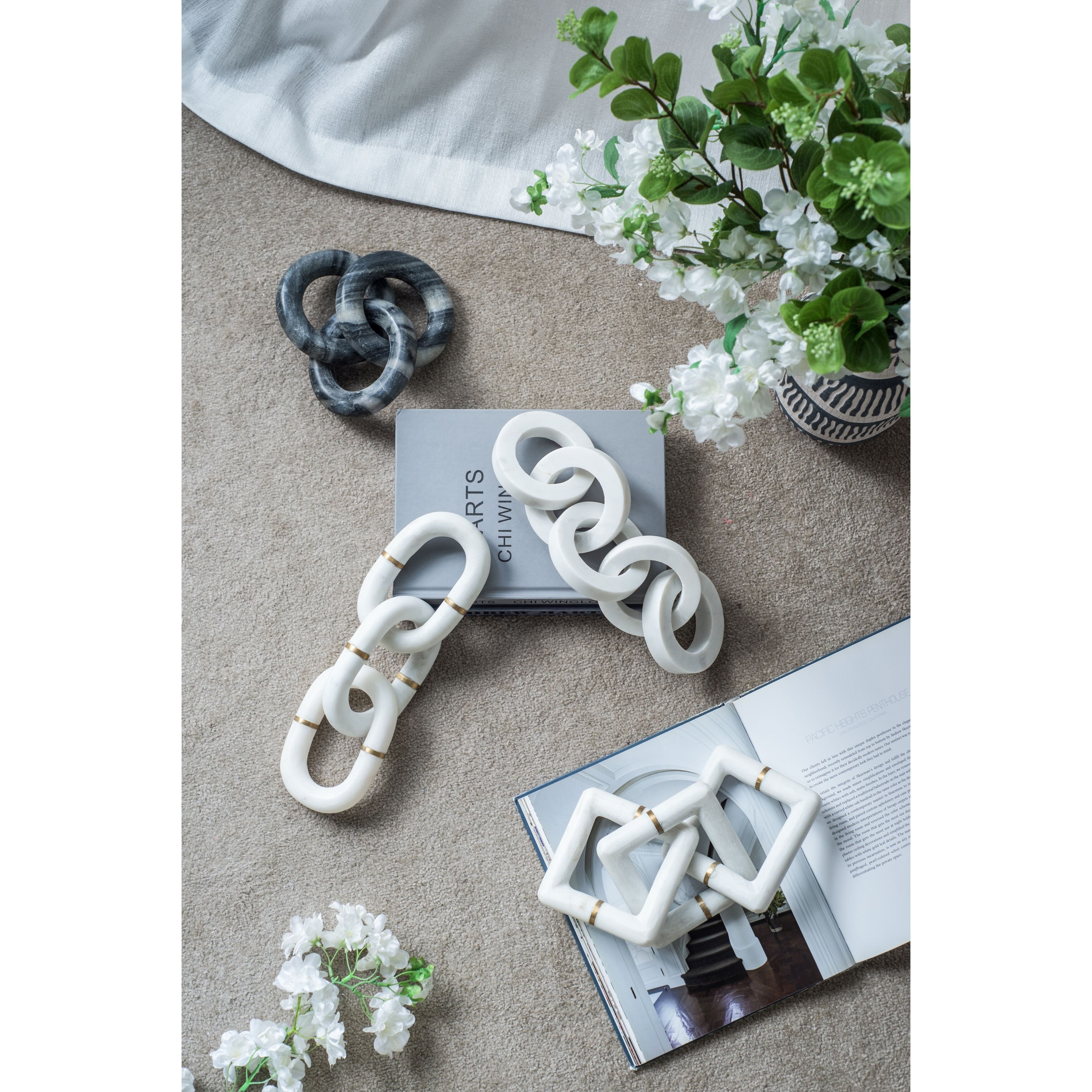 Anita White/Gold Marble Chain