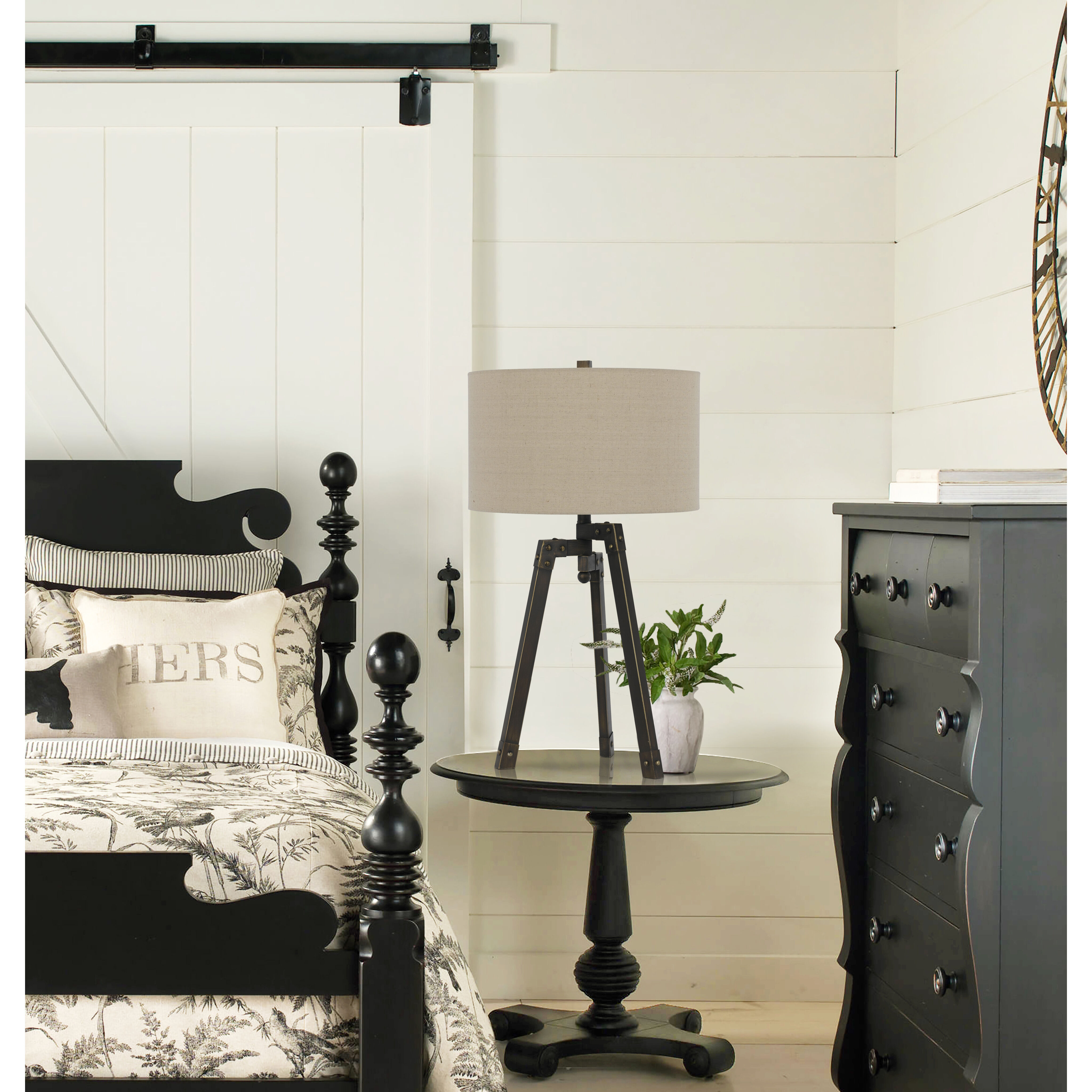 Tripod 32 inch 150 watt Iron Table Lamp Portable Light