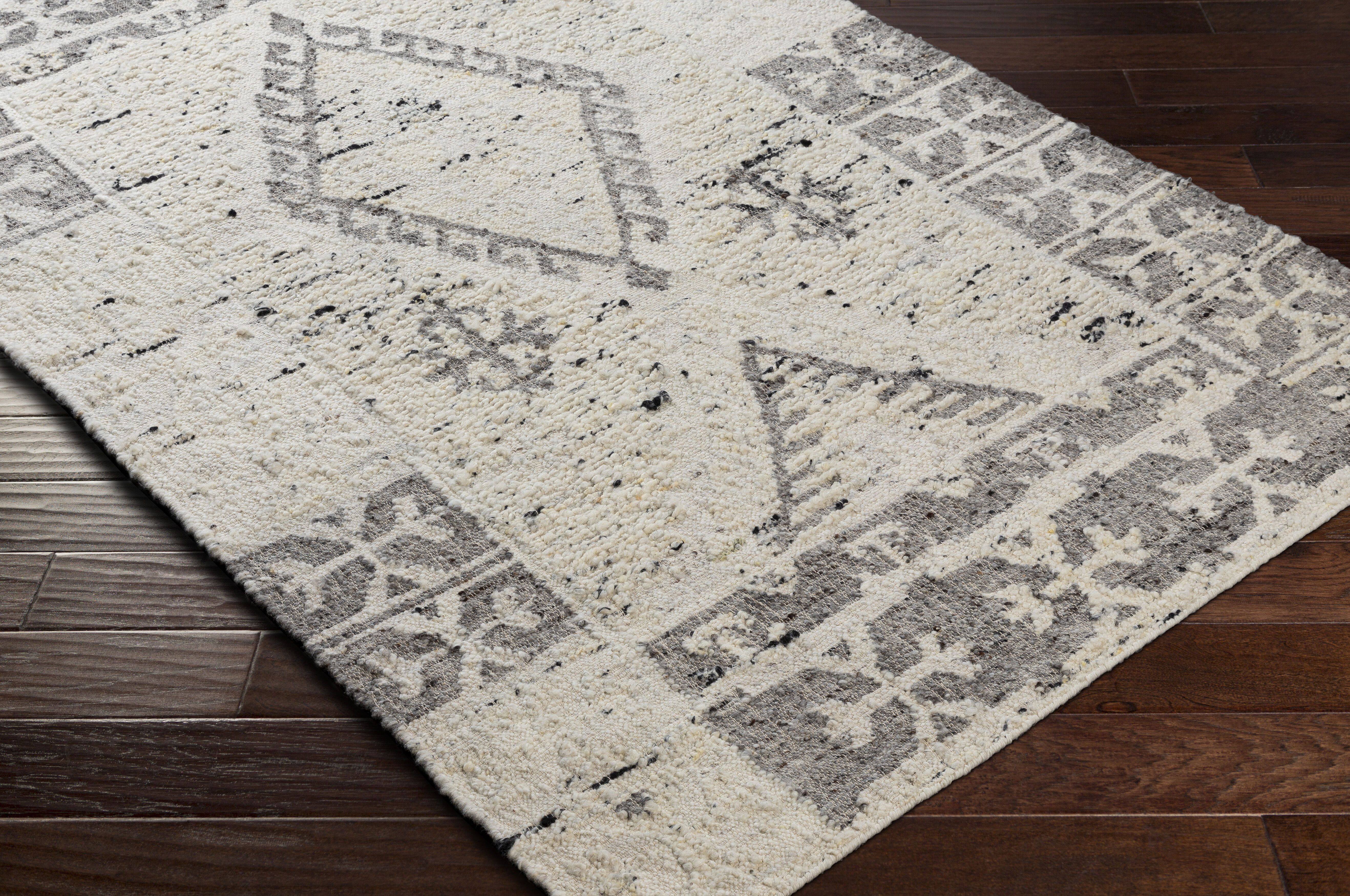 Bremen 120 X 96 inch Cream Rug in 8 x 10, Rectangle