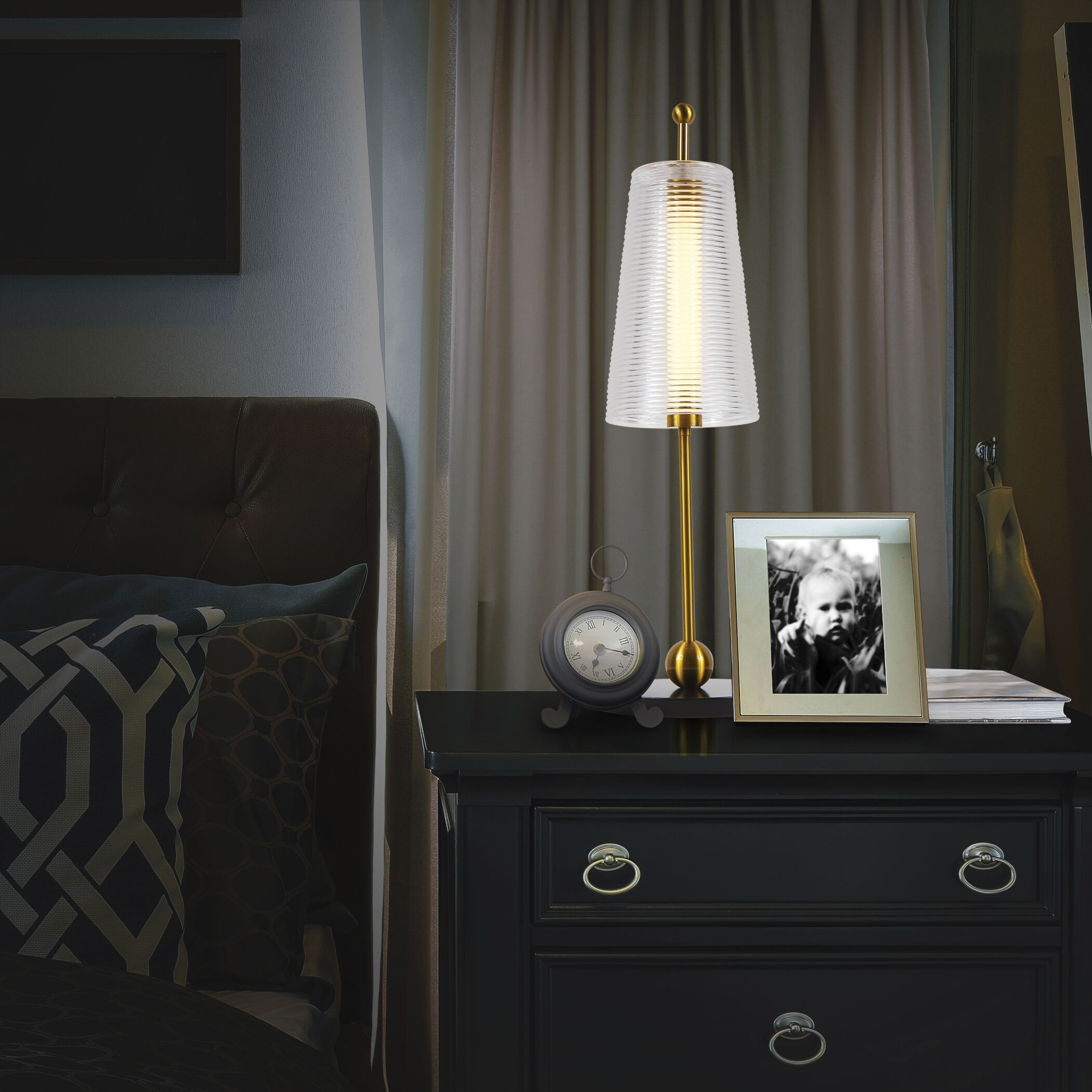 Artisan Collection/TOSCANA Series 20 inch 11 watt Antique Brass Table Lamp Portable Light