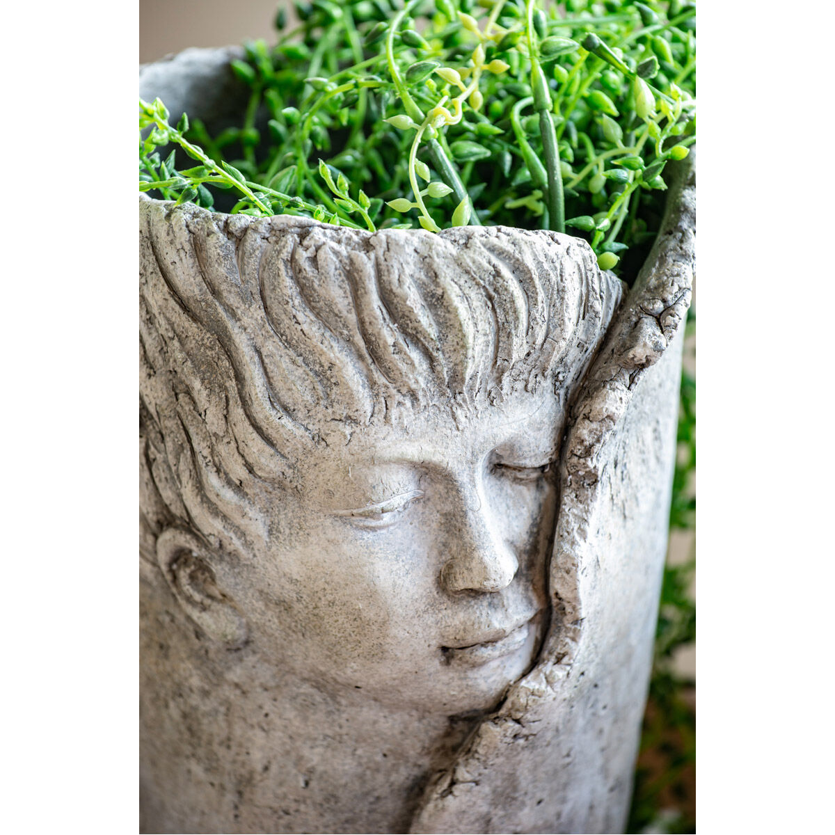 Dreaming Profile Gray Outdoor Planter