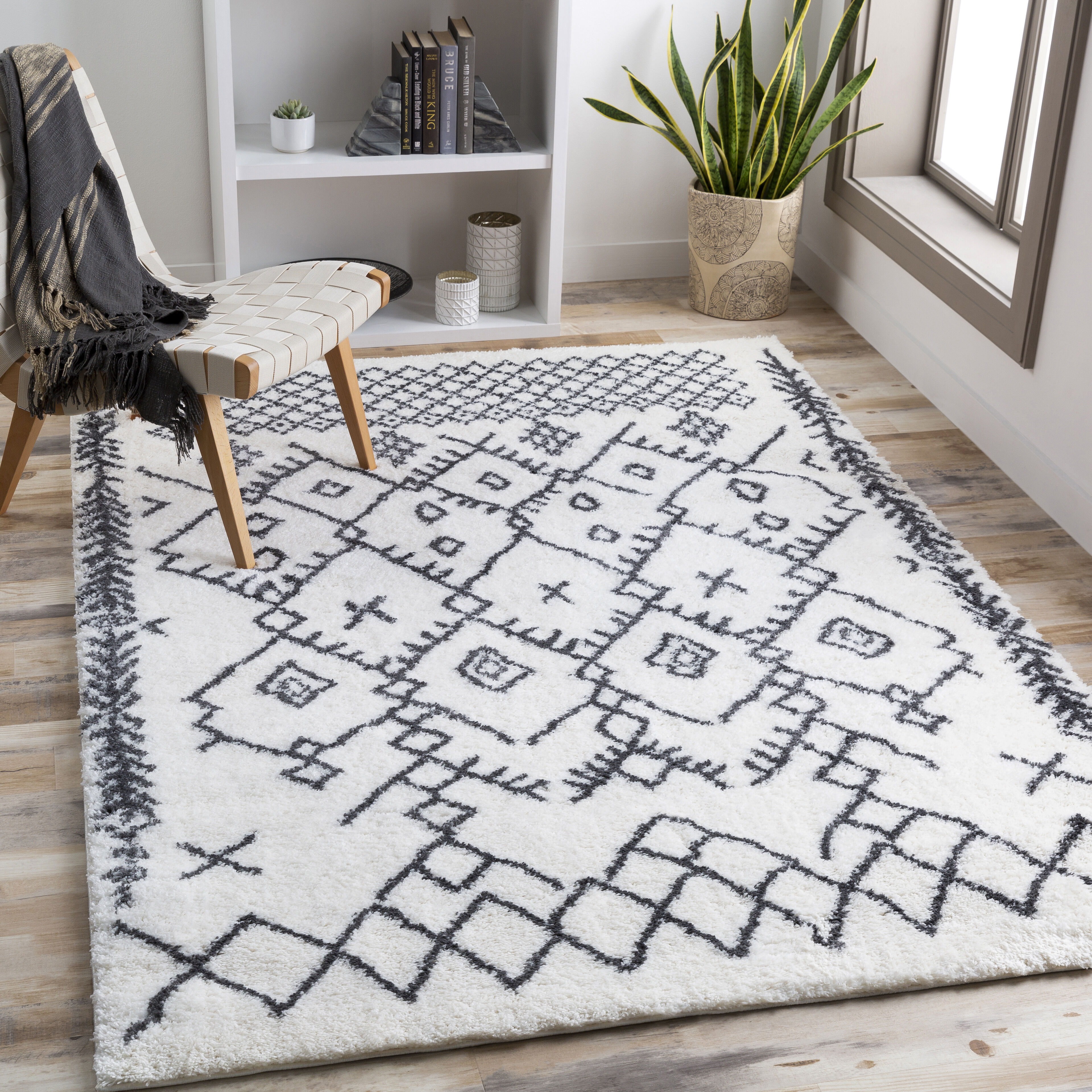 Aliyah Shag 87 X 63 inch Cream Rug in 5 x 8, Rectangle