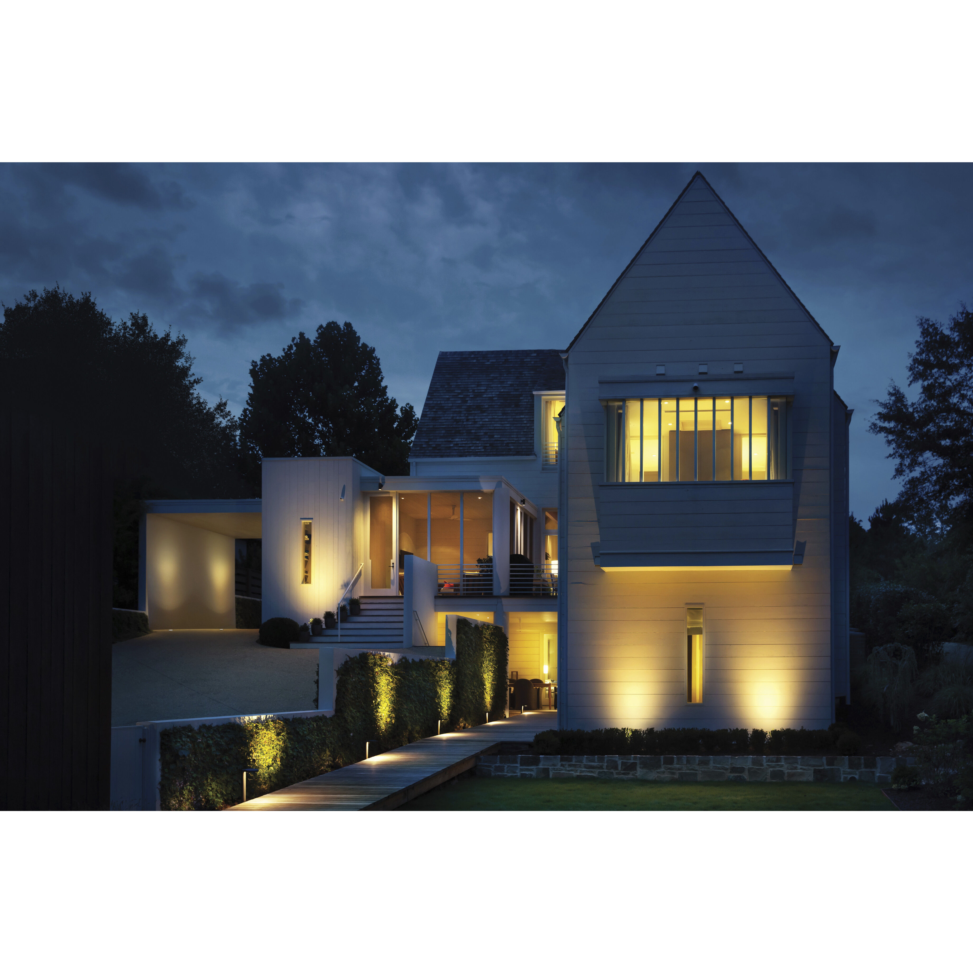 Hardy Island Shielded 12v 12.00 watt Bronze Landscape Well Light in 2700K, Variable Output