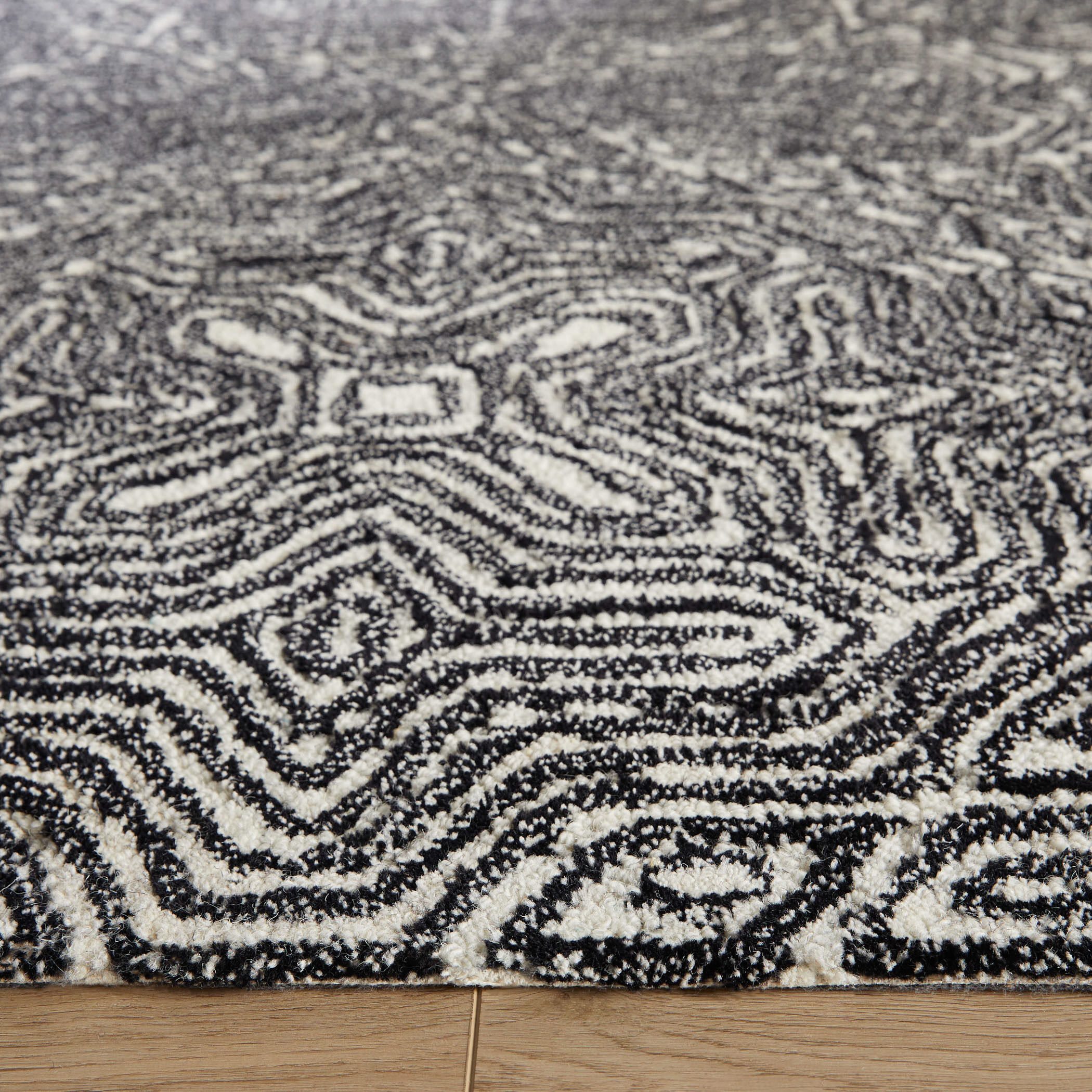 Mitra 130 X 94 inch Black/White Rug in 8 x 11