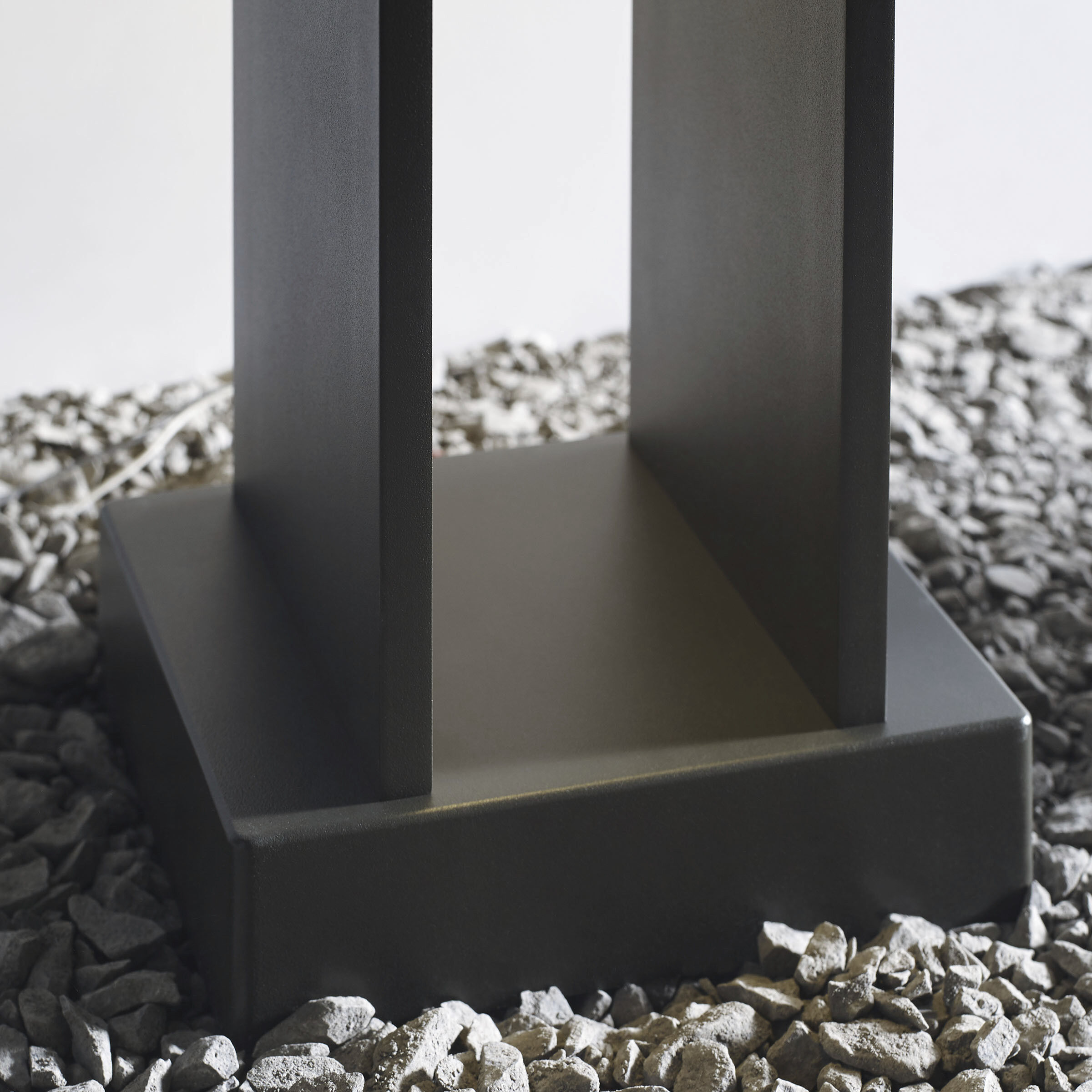 Sean Lavin Syntra 12 12.9 watt Bronze Outdoor Path Light in Stake, Integrated LED