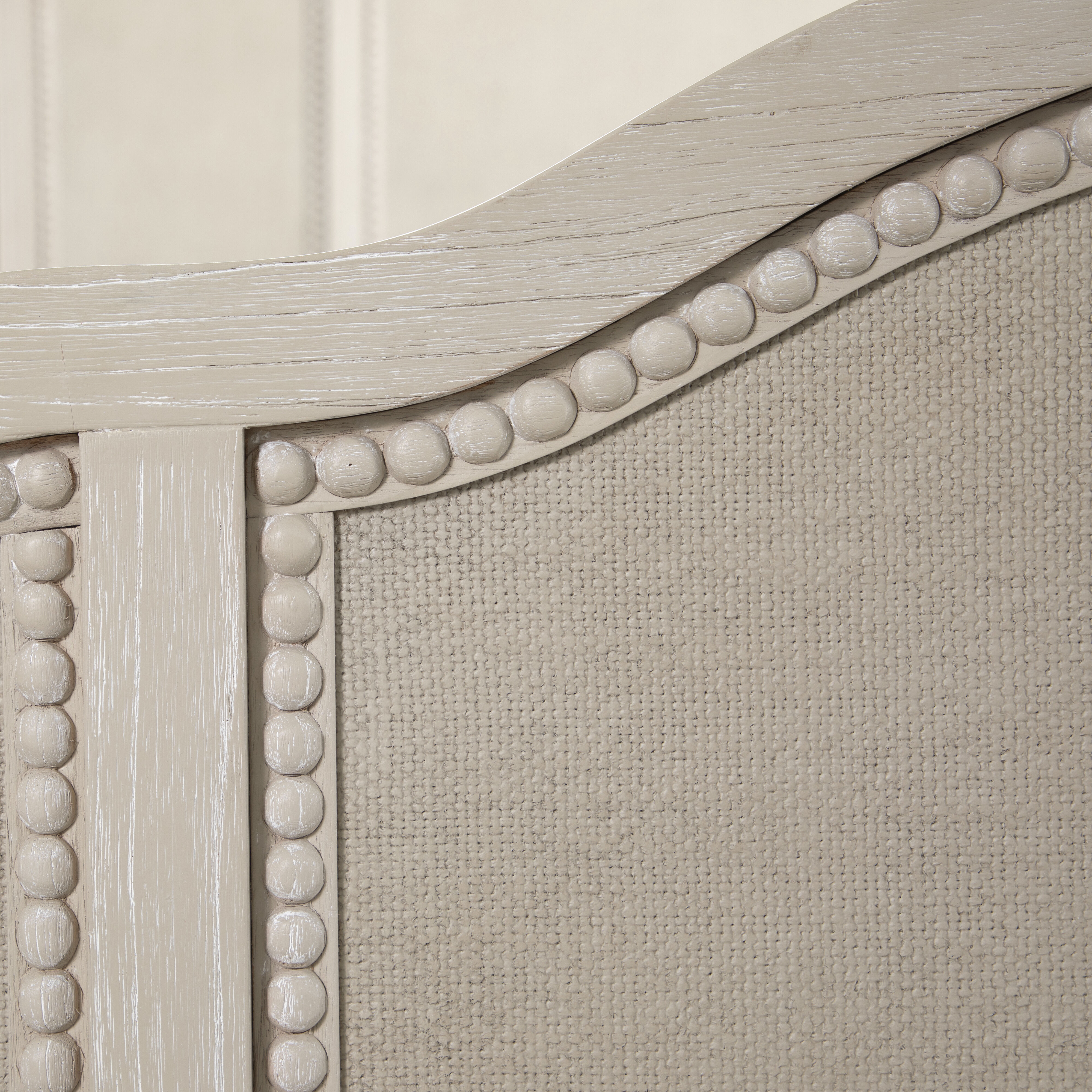 Caroline Cerused White Queen Bed