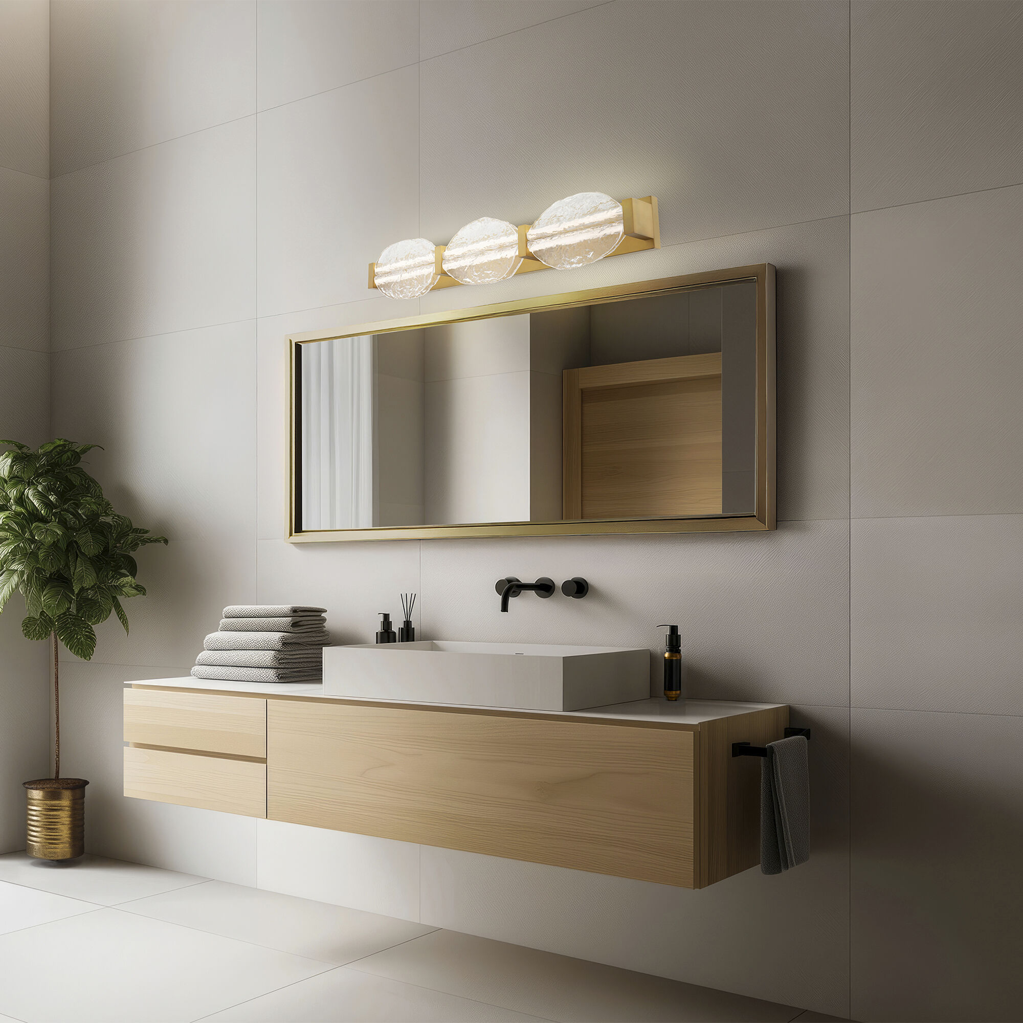 Deco Indoor Wall Lighting in 2700K, Aged Brass