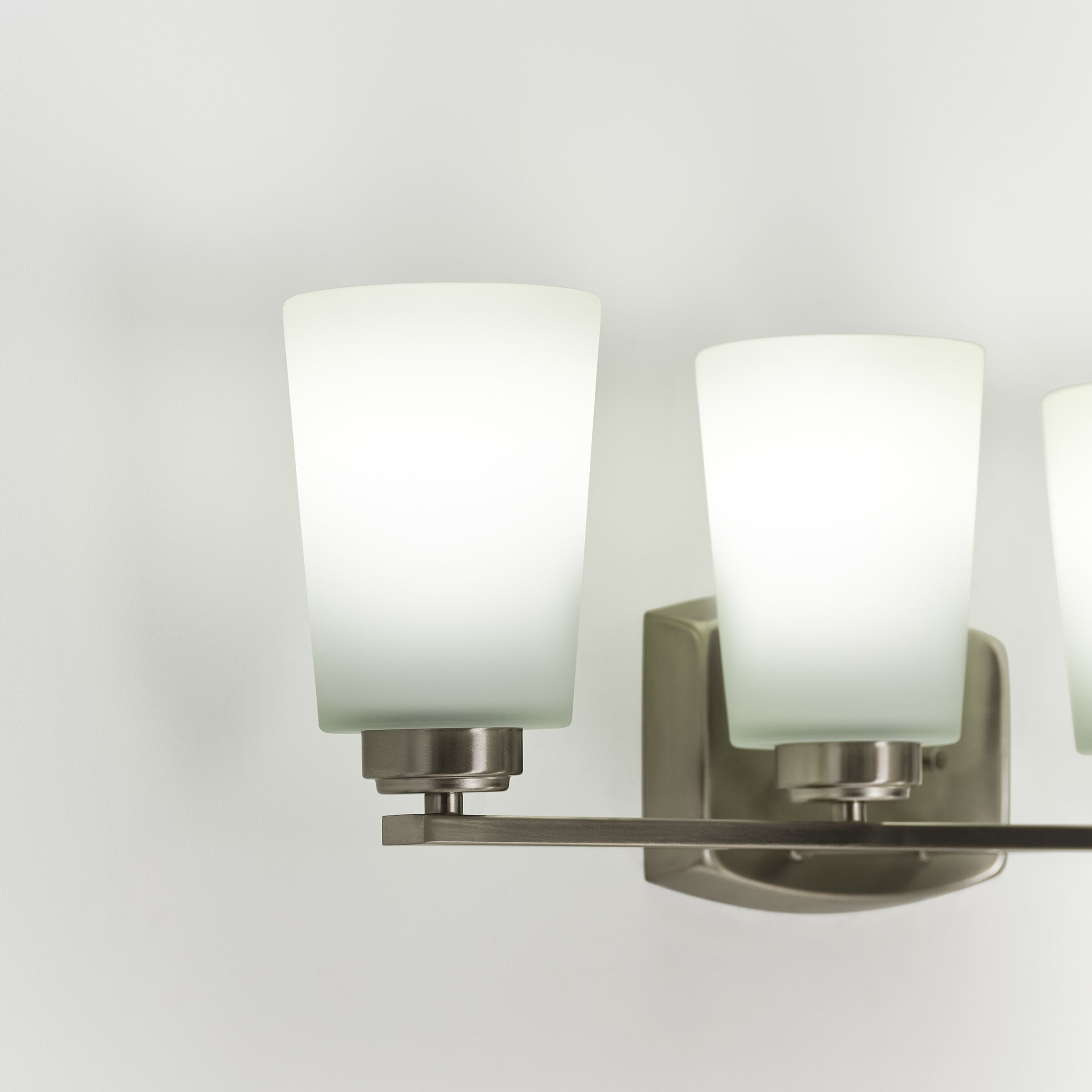 Franport 4 Light 29.38 inch Brushed Nickel Wall Bath Fixture Wall Light