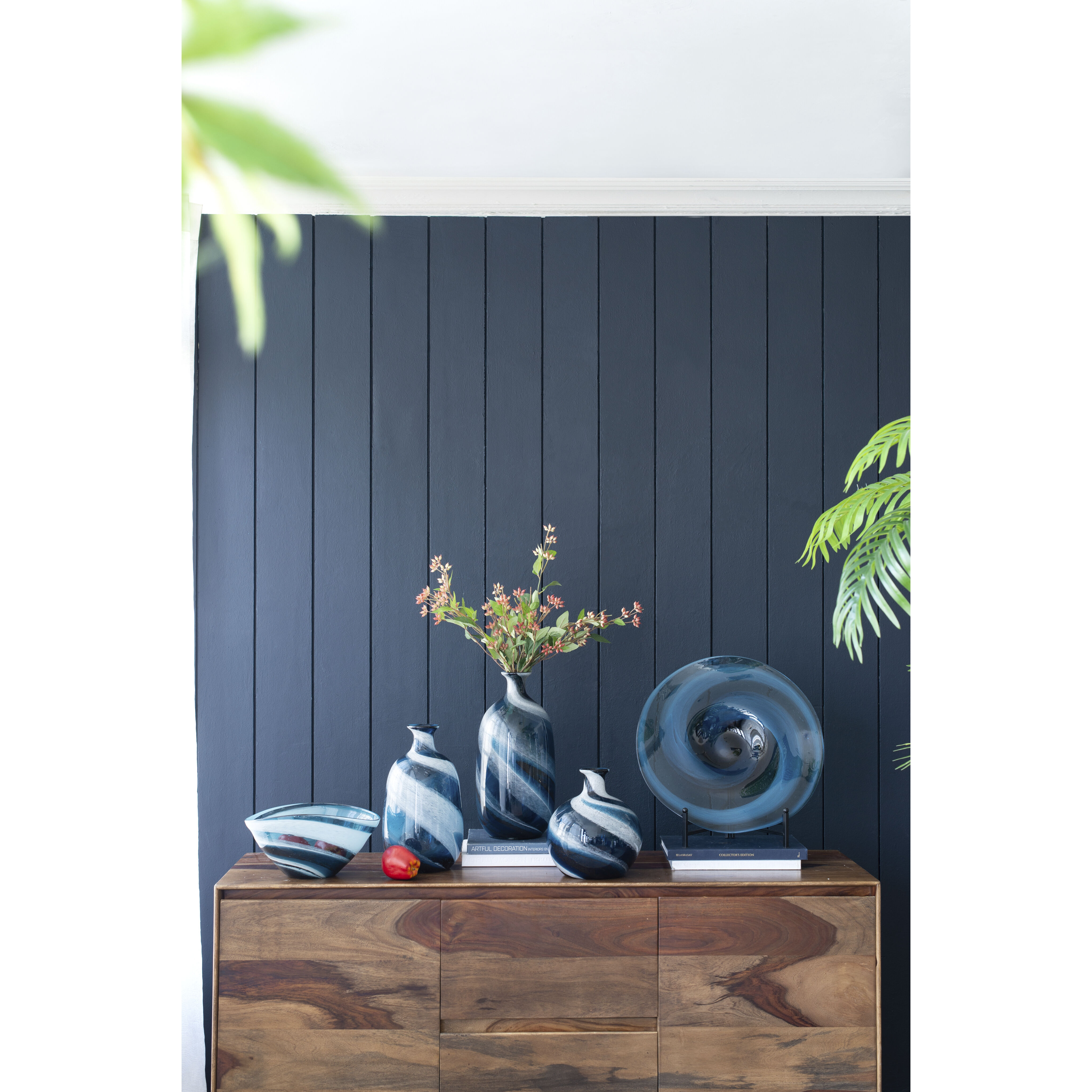 Mayron 17.3 X 17.3 inch Blue/White Plate