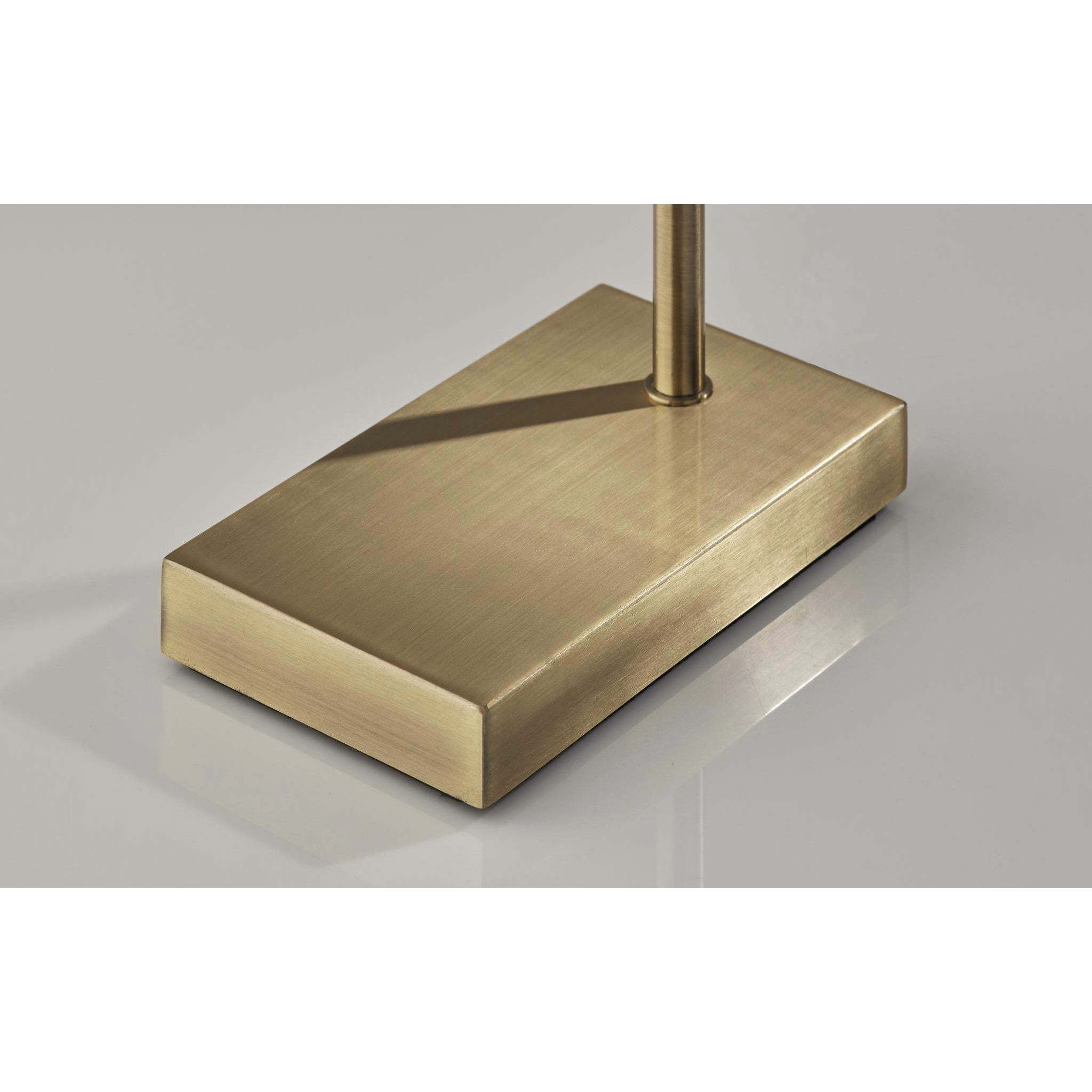 Brinkley 25 inch 60.00 watt Antique Brass Table Lamp Portable Light