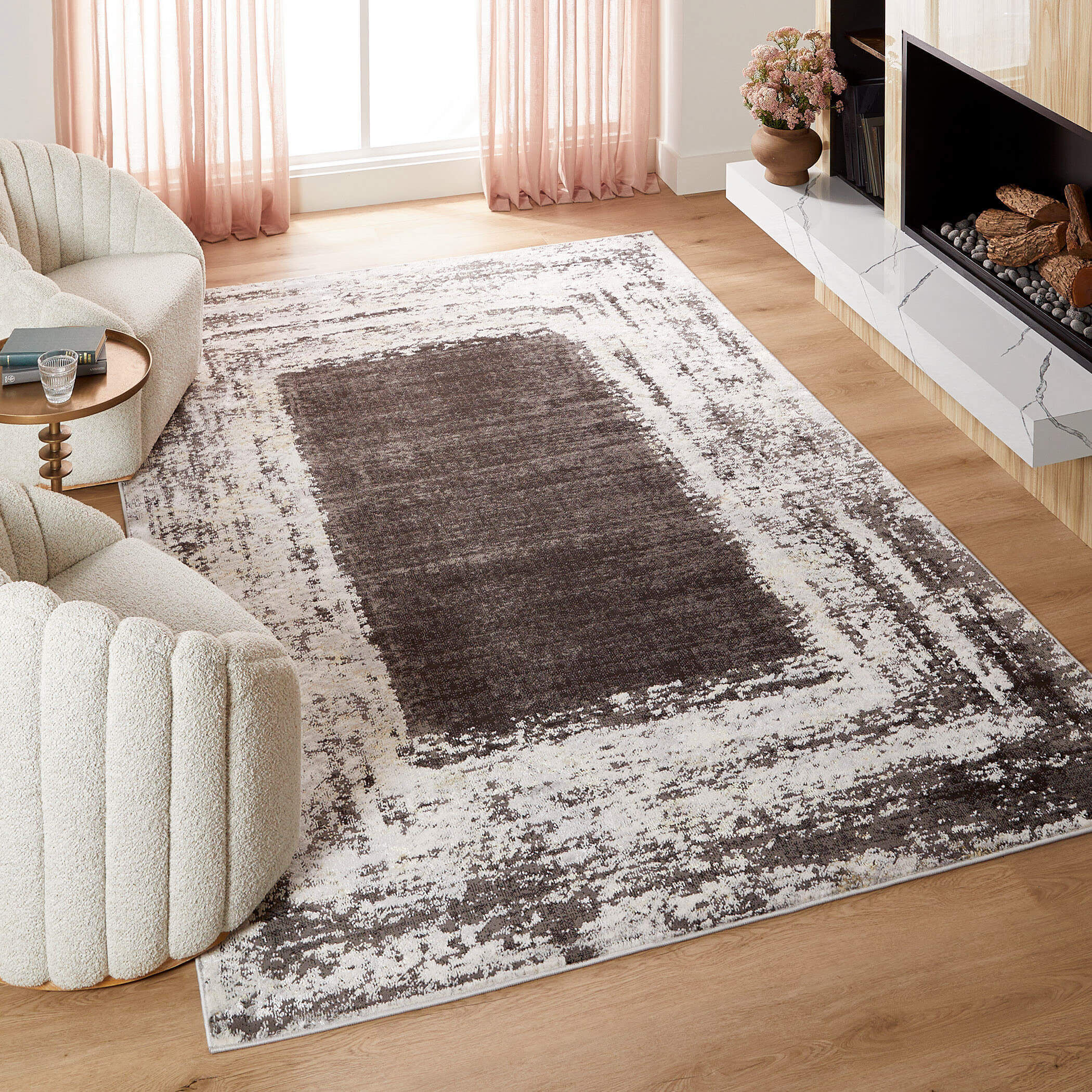 Ayda 130 X 94 inch Black/White Rug in 8 x 11