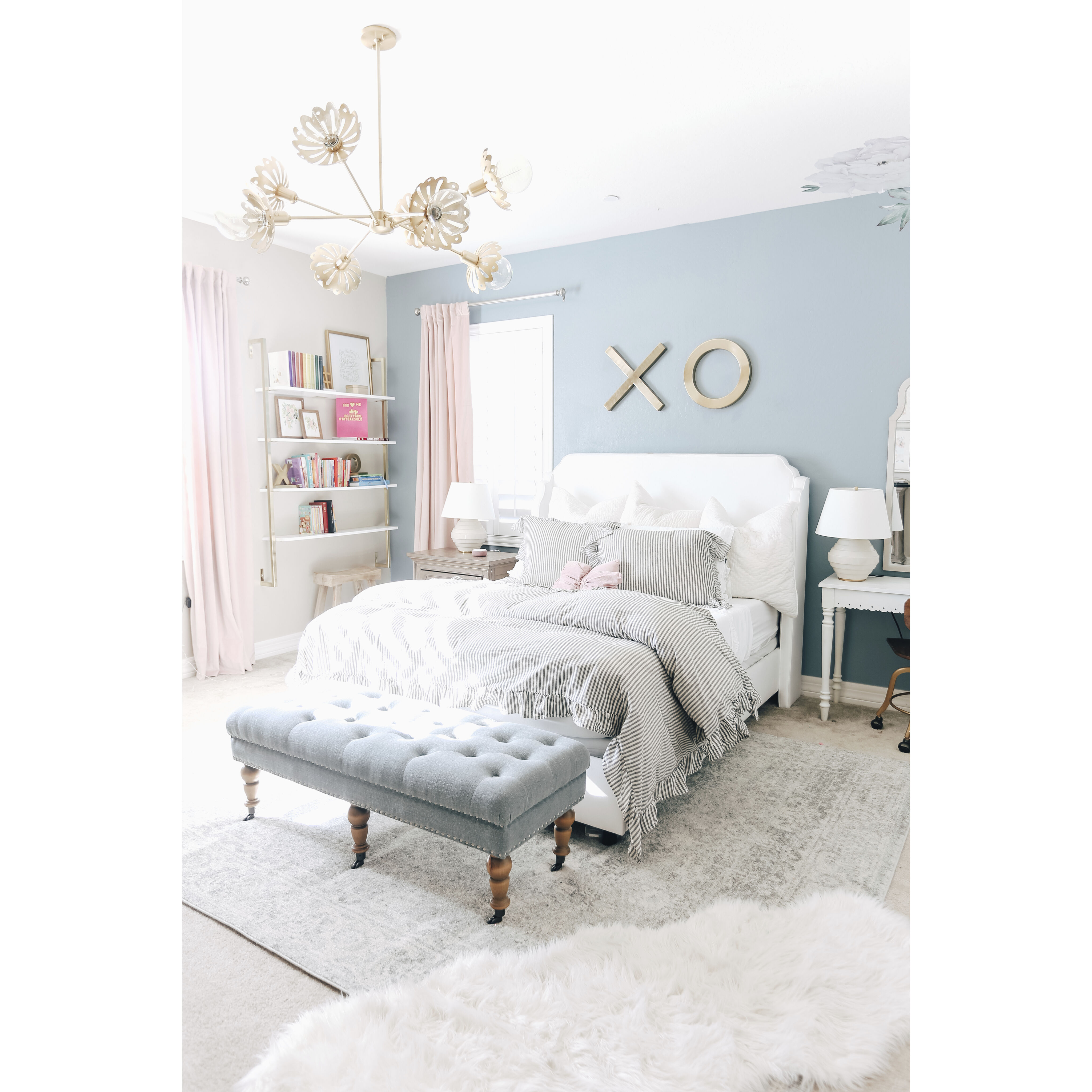 Alyssa 8 Light 42 inch Aged Brass Chandelier Ceiling Light