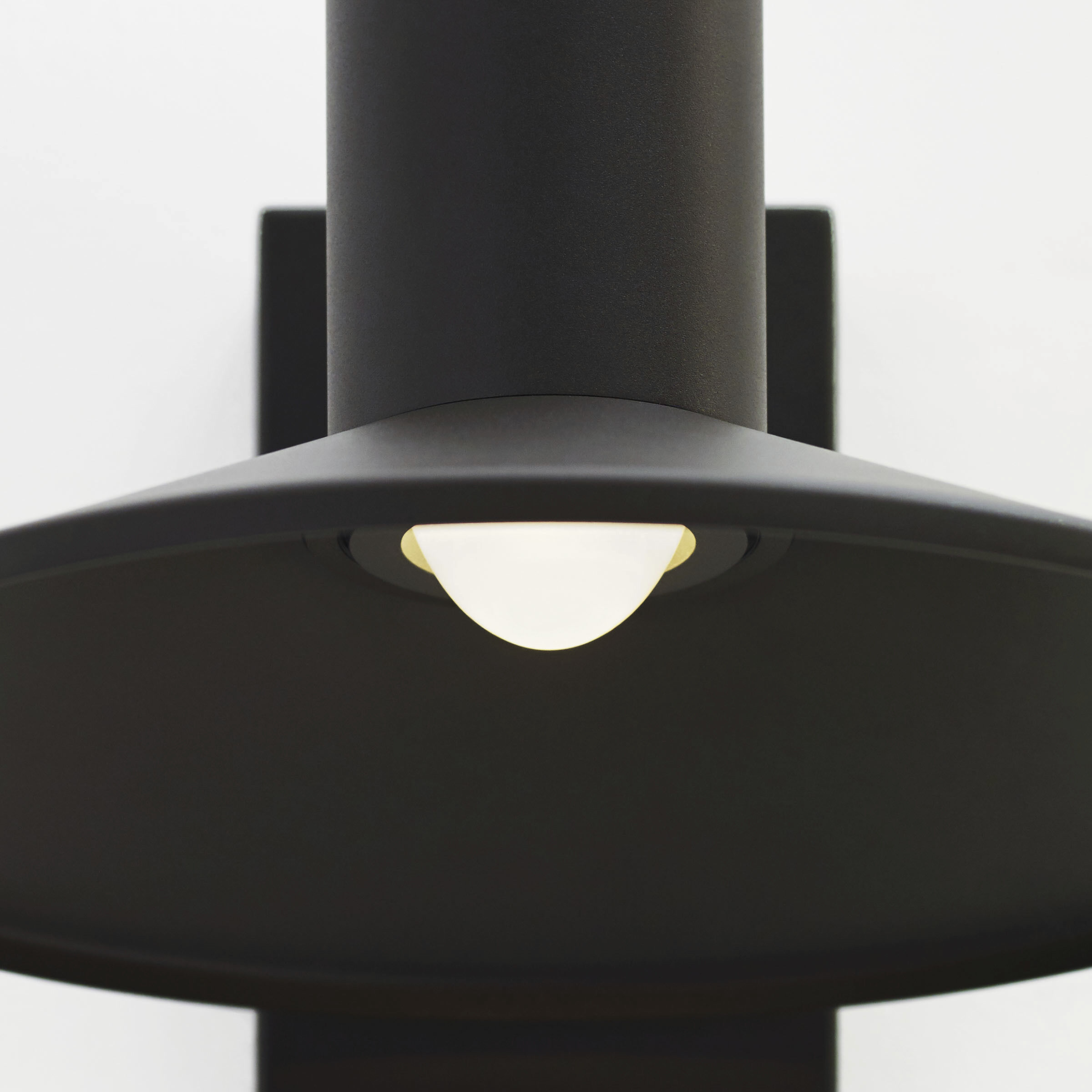 Sean Lavin Ash LED 9.6 inch Bronze Outdoor Wall Light in LED 90 CRI 2700K High Output, Dome, No Options, Integrated LED