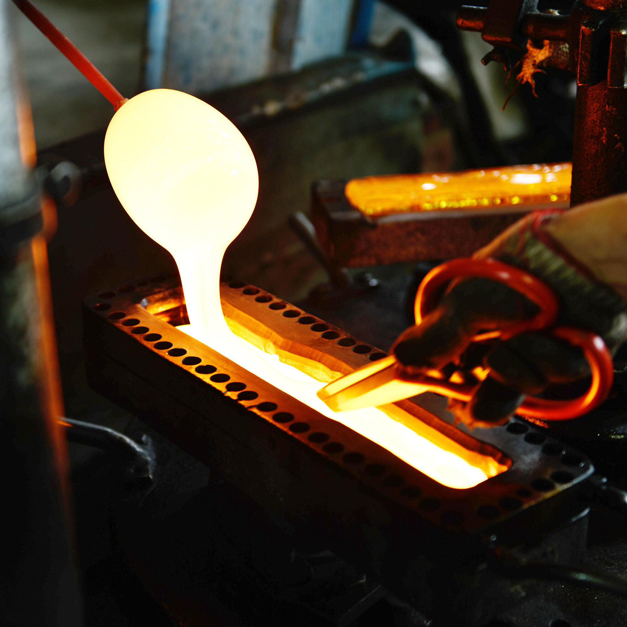 Curva LED 4.7 inch Brass Vanity Light Wall Light