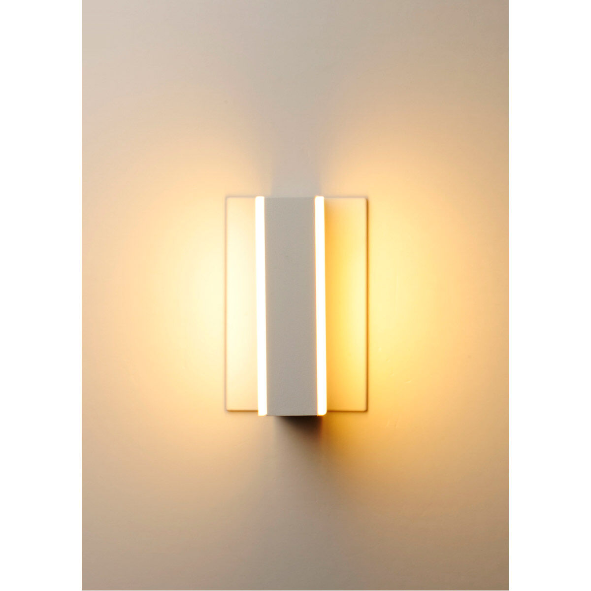 Omni LED 7.25 inch White Bath Vanity Light Wall Light