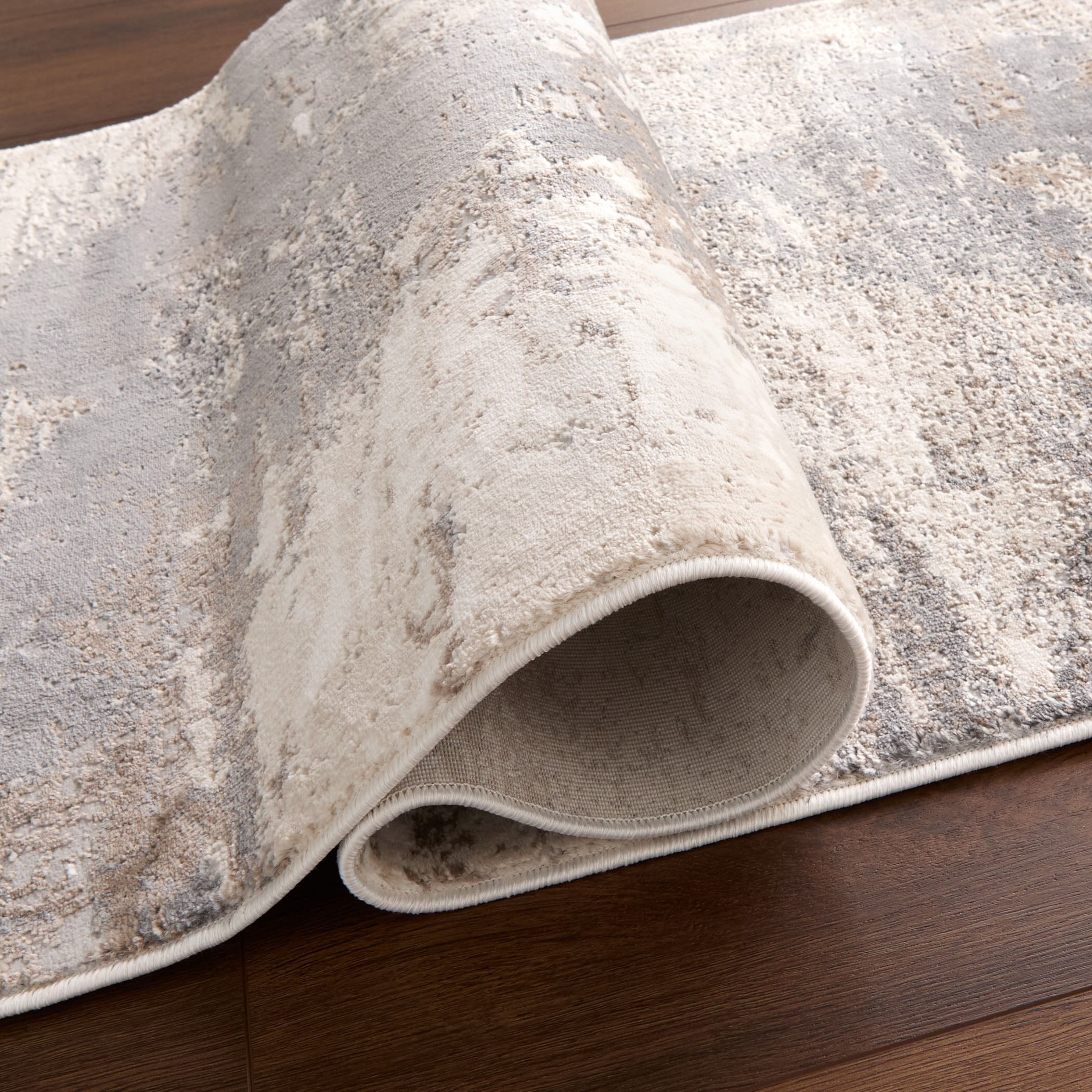 Veleka Gray and Gold Indoor Rug