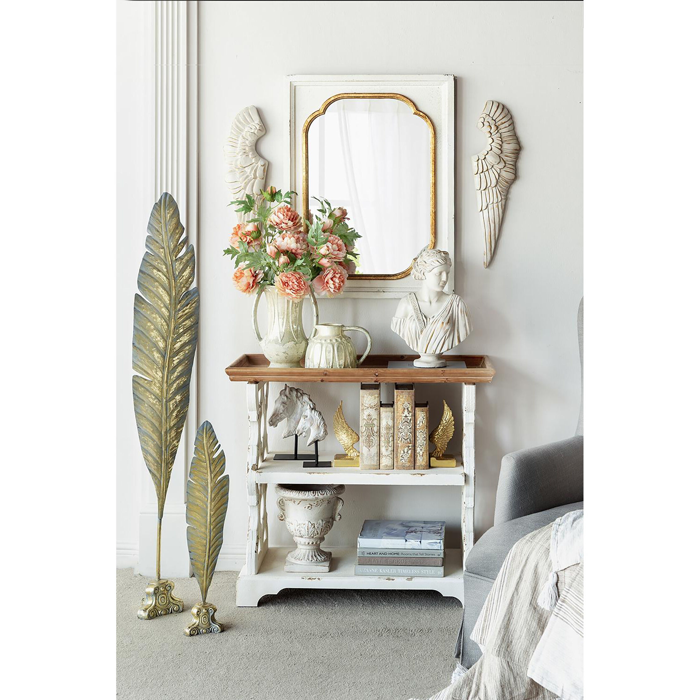 Soar White and Gold Wall Décor