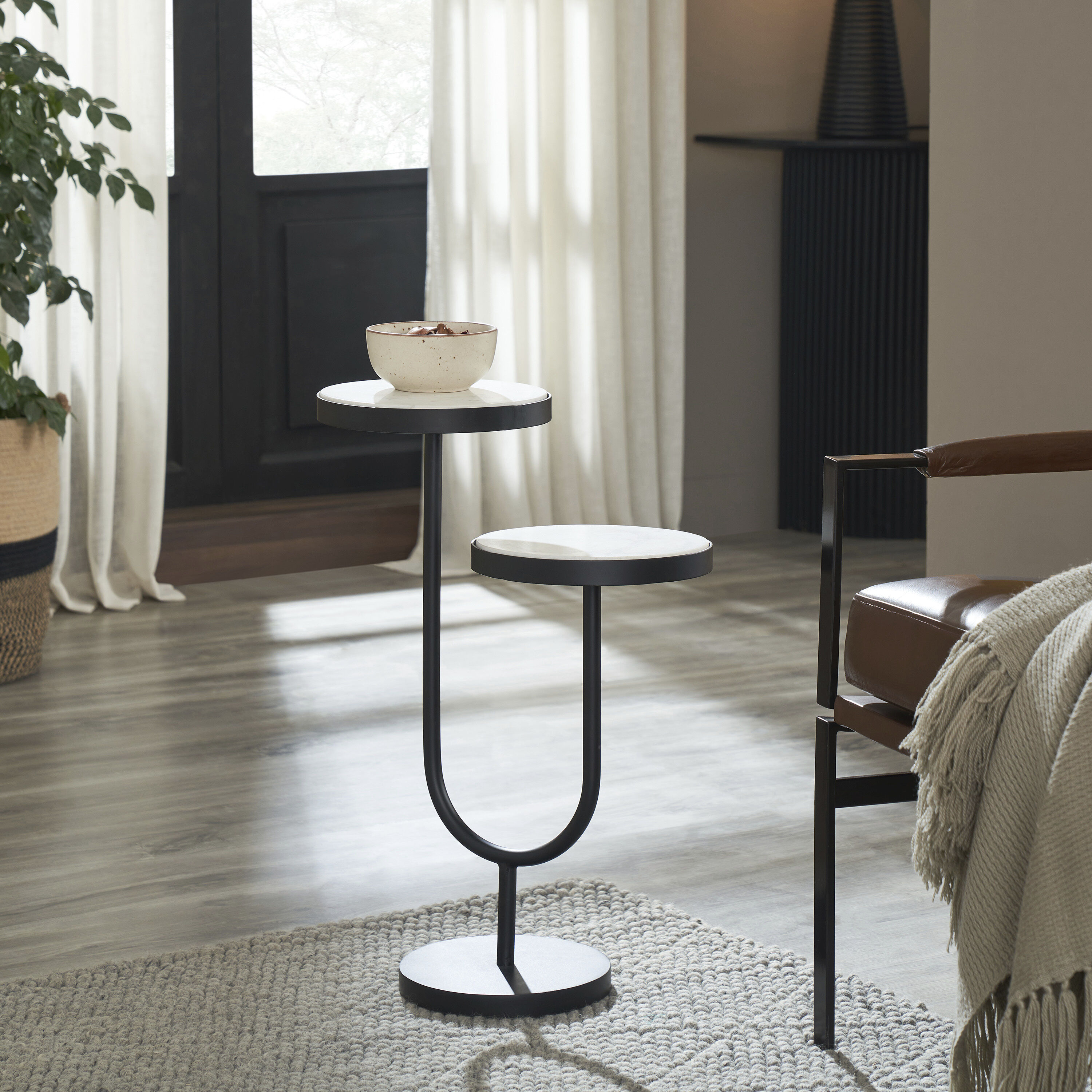 Ambra Table