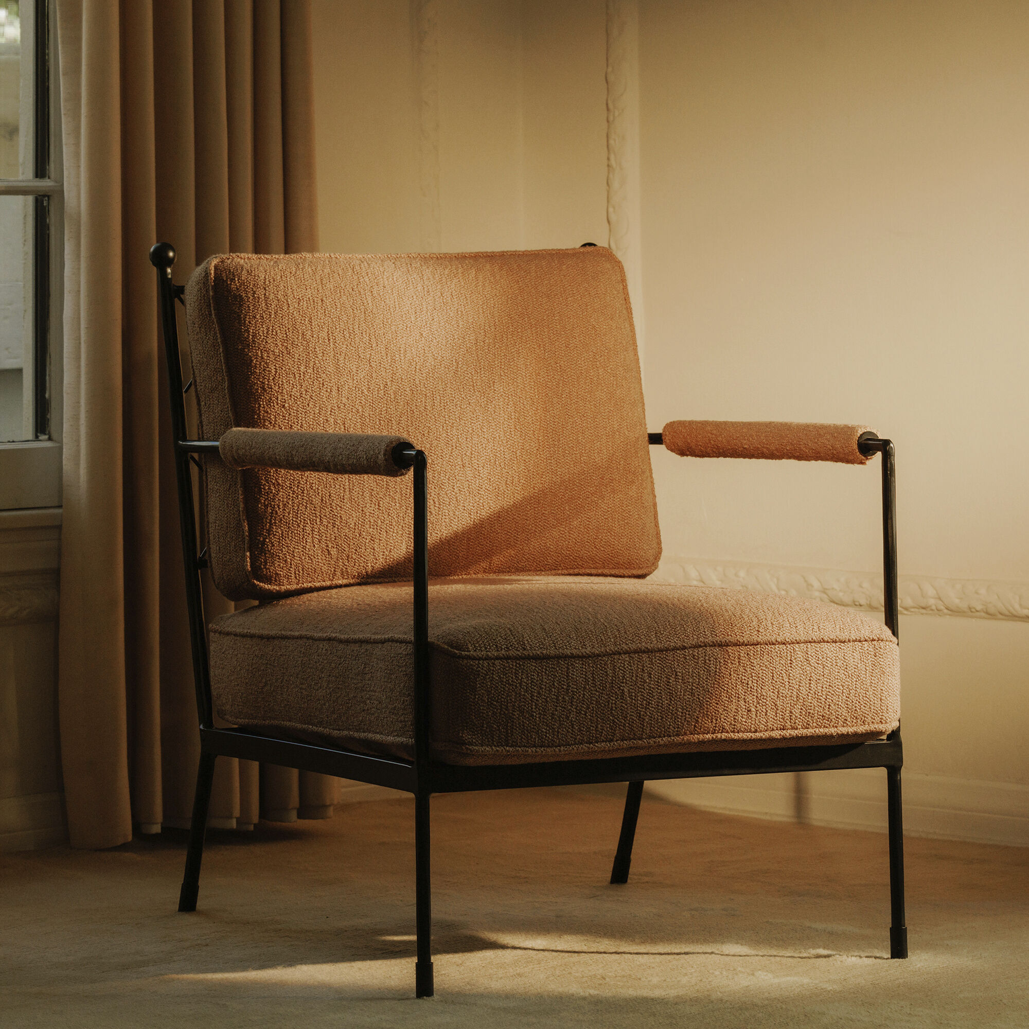 Vecchia Orange Accent Chair