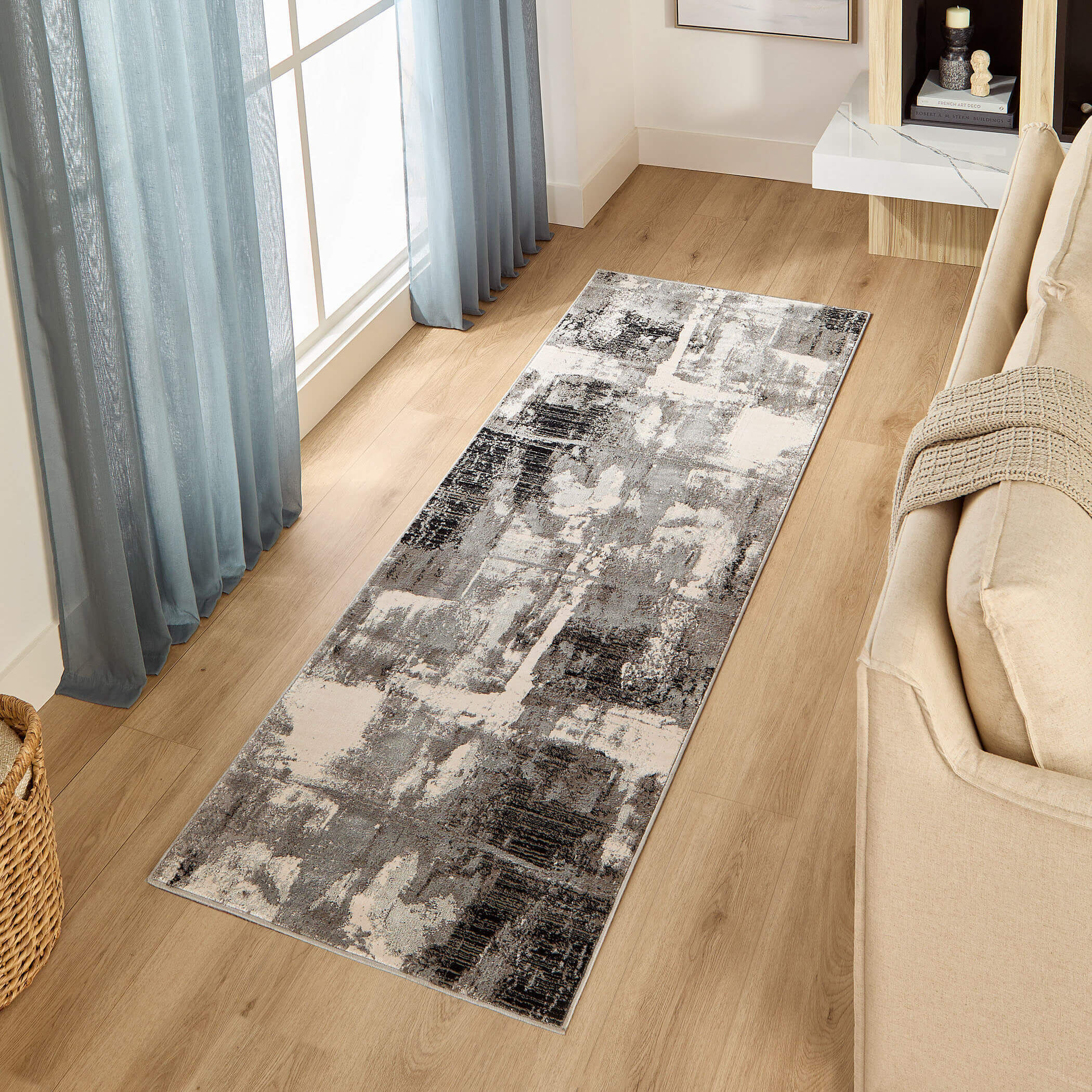 Artema 94 X 32 inch Grey Rug in 2 x 8