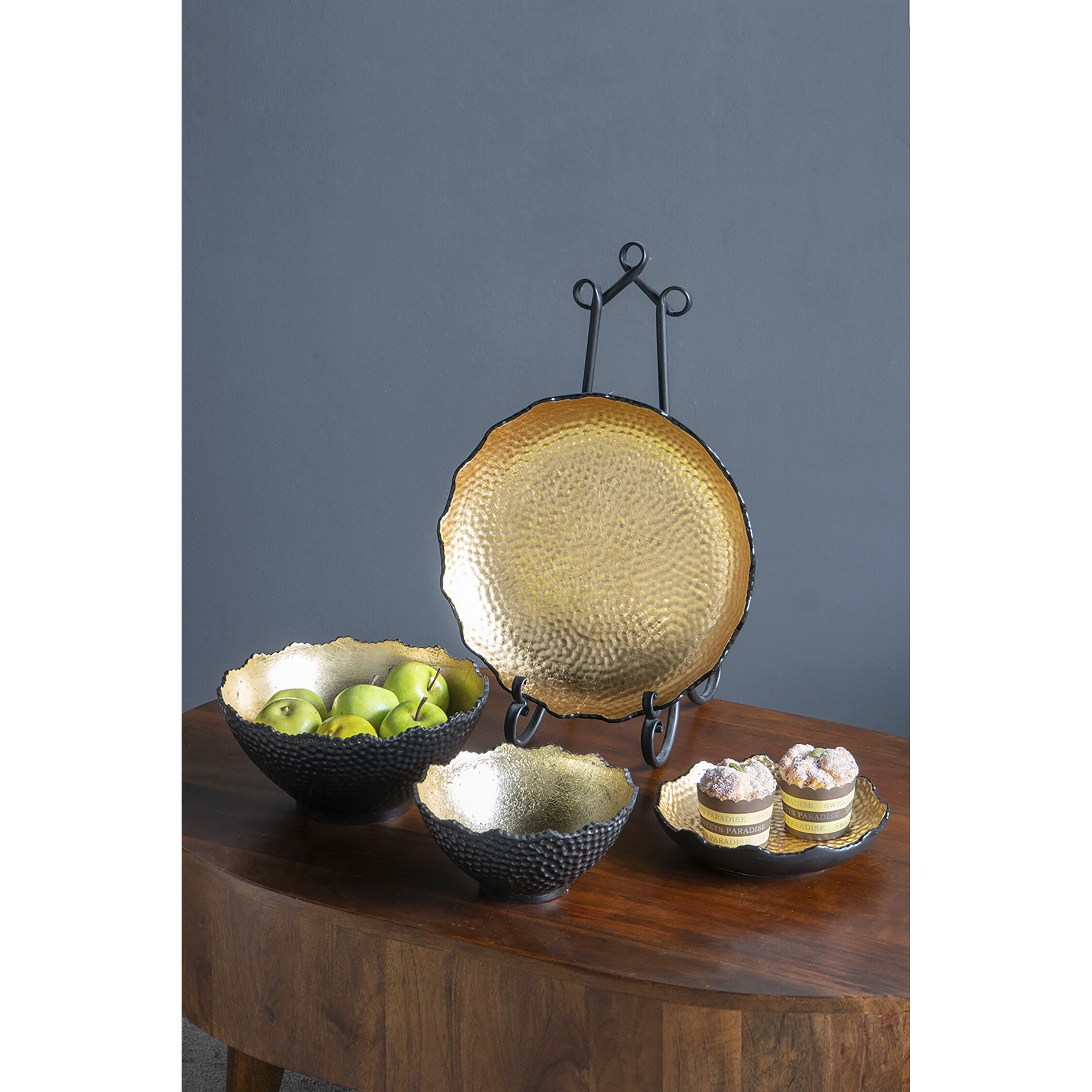 Metro Black and Gold Plate