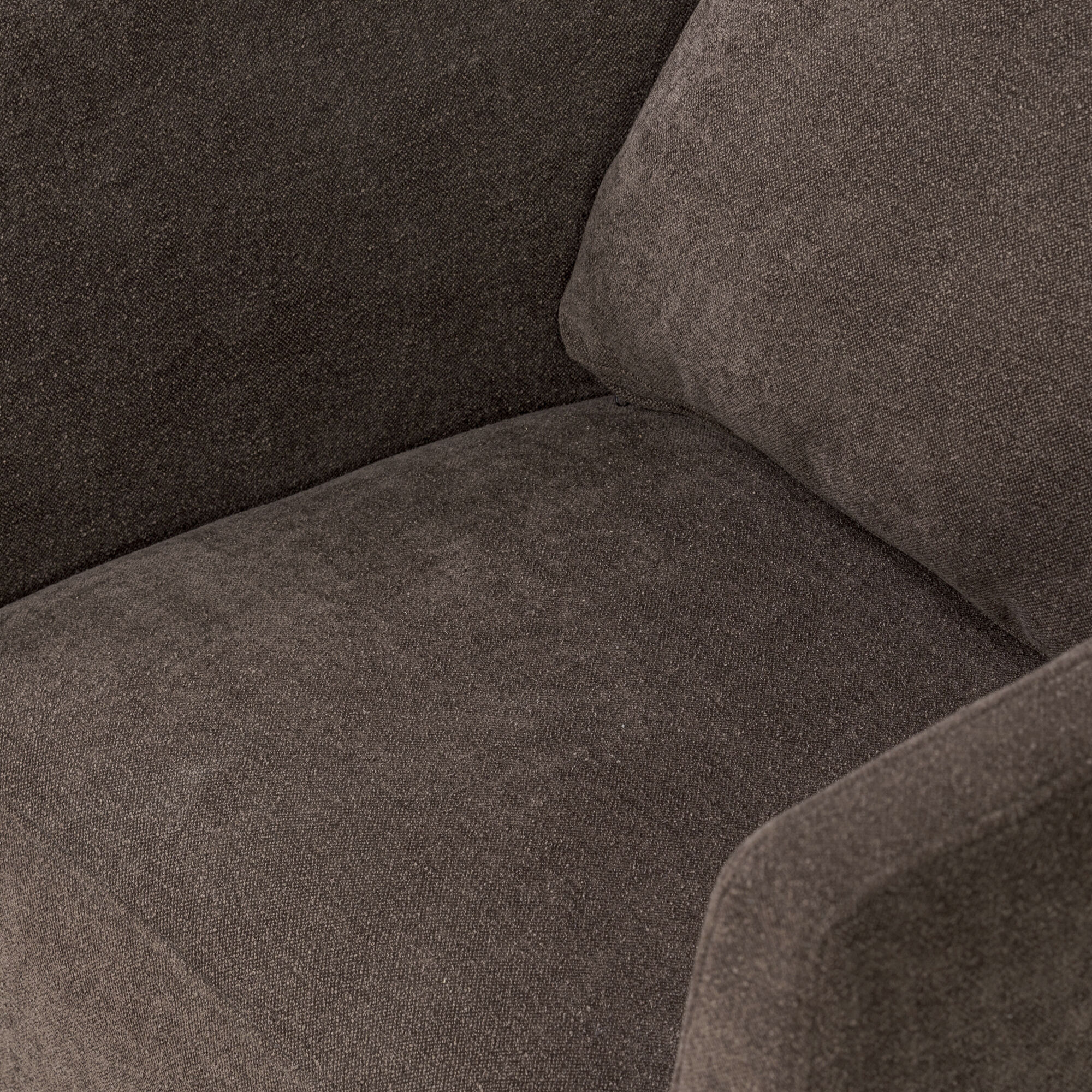 Fullerton Harvest Oak with Chocolate Accent Chair