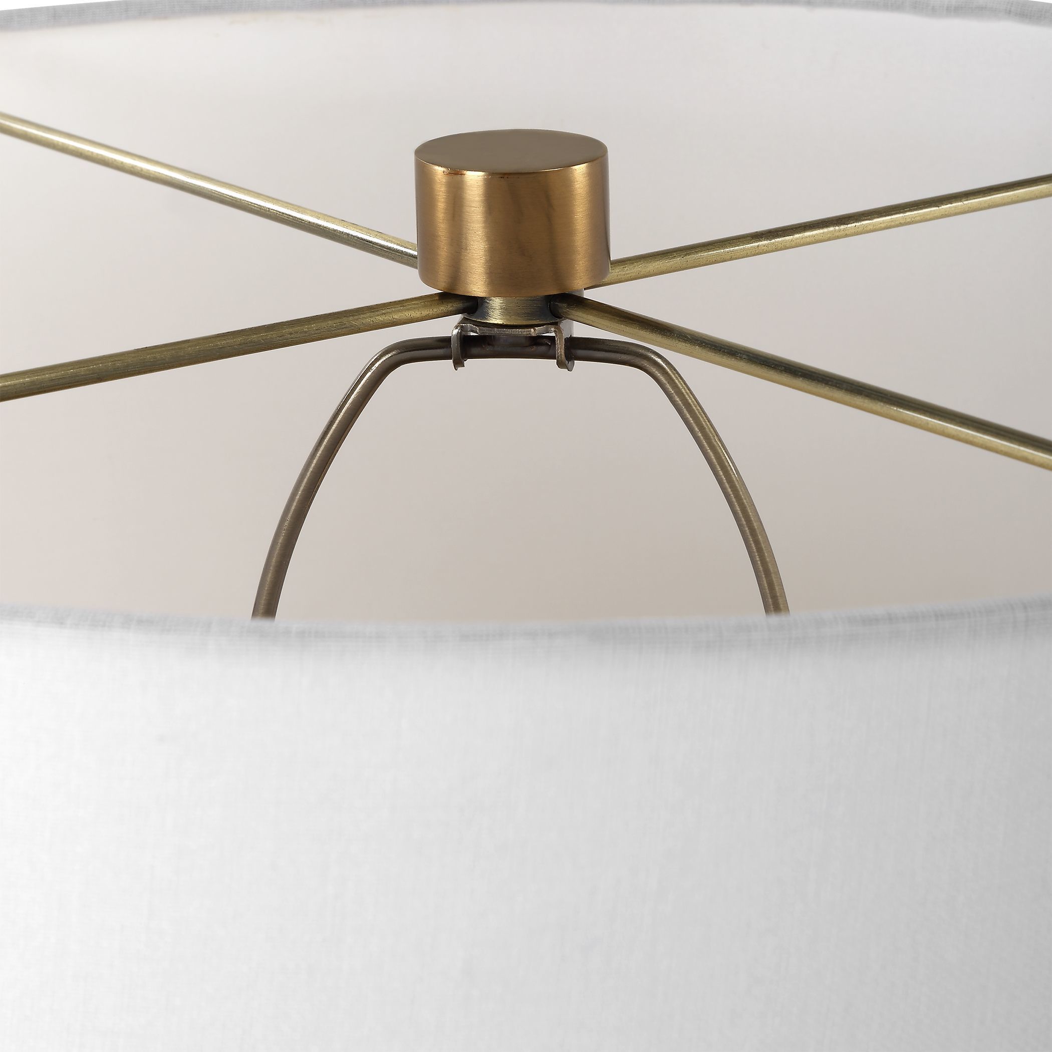 Americana 29 inch 150.00 watt Aged Black With Light Gray Antiquing and Brass Table Lamp Portable Light