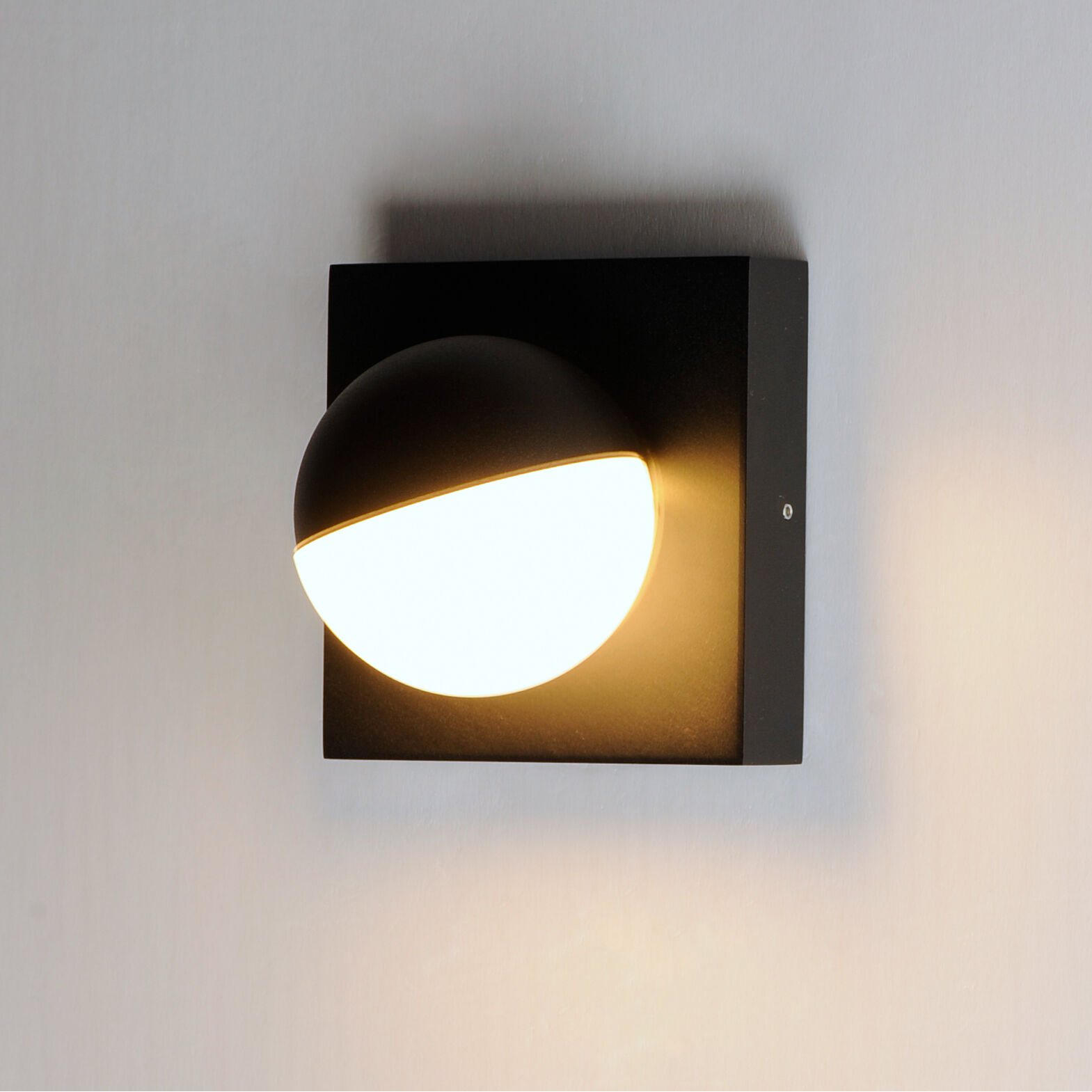 Alumilux Majik Wall Sconce Wall Light in Black