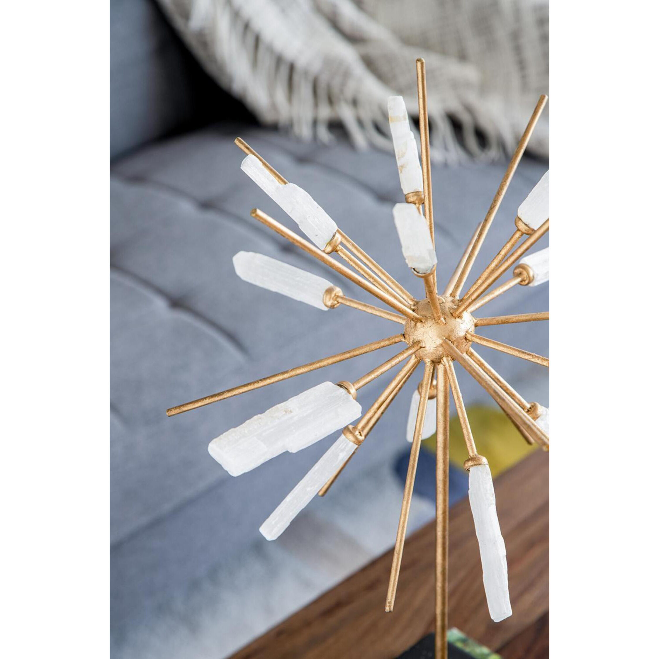 Florrie Gold and White Décor