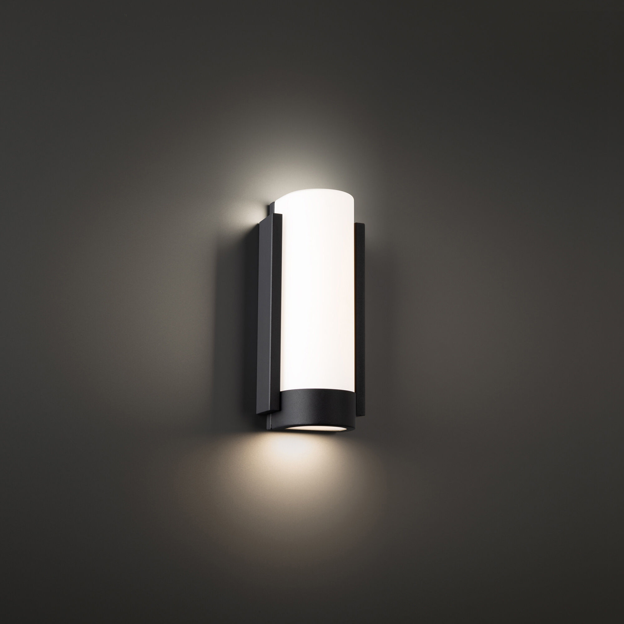 Blake Wall Sconce Wall Light in 3000K, dweLED