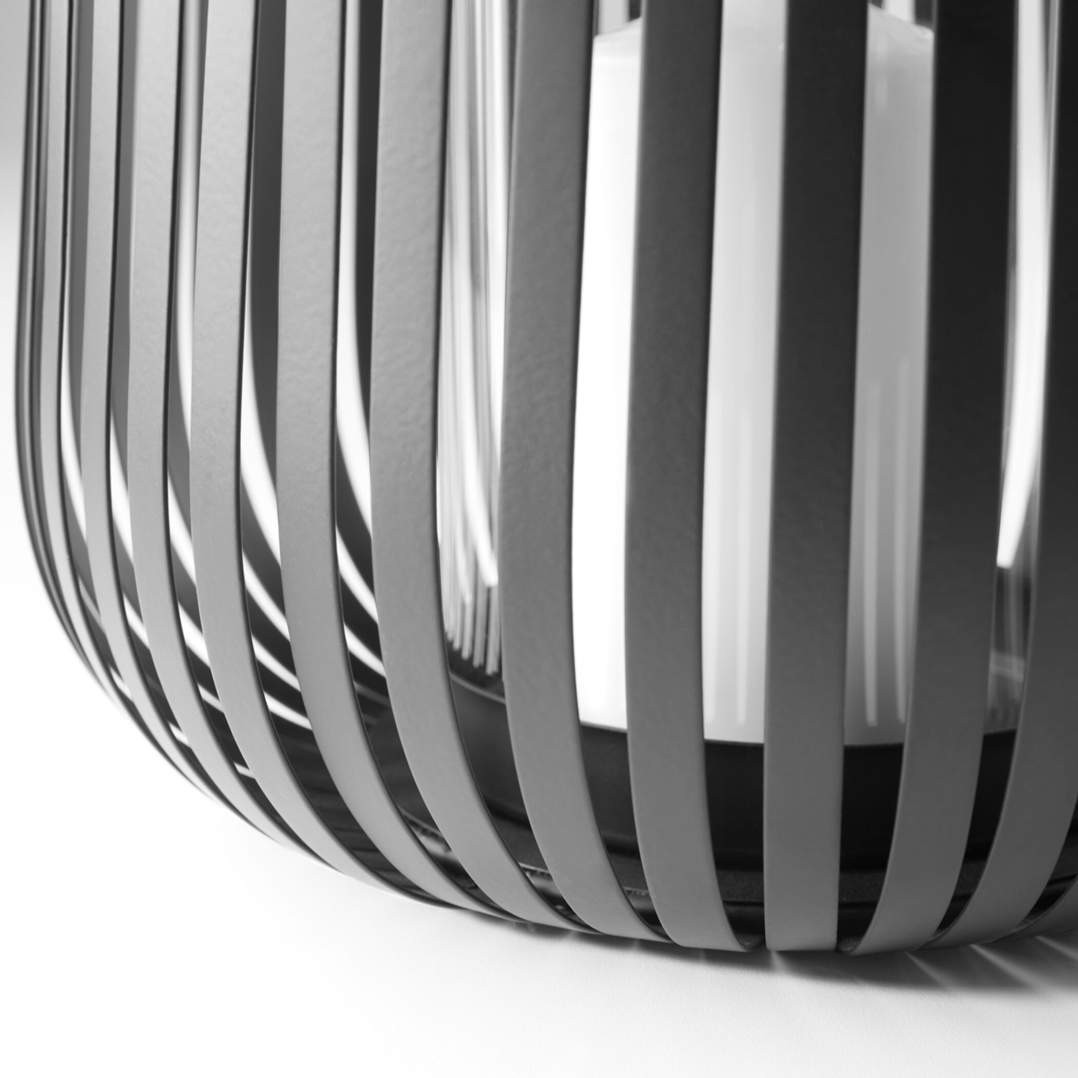 Liny 10.5 X 9 inch Hurricane, Large