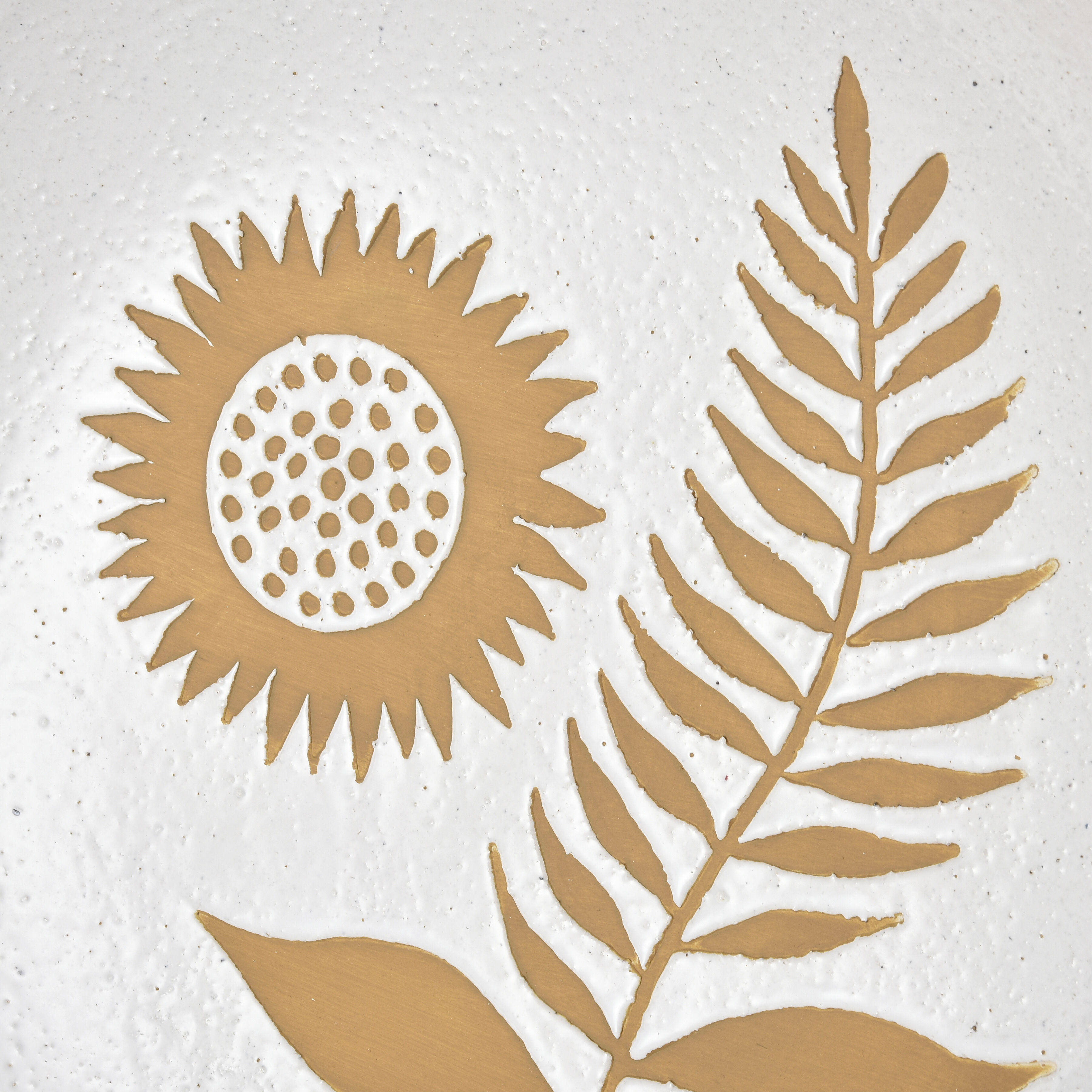 Annie 15.5 X 15.5 inch White with Sunshine Yellow and Black Charger