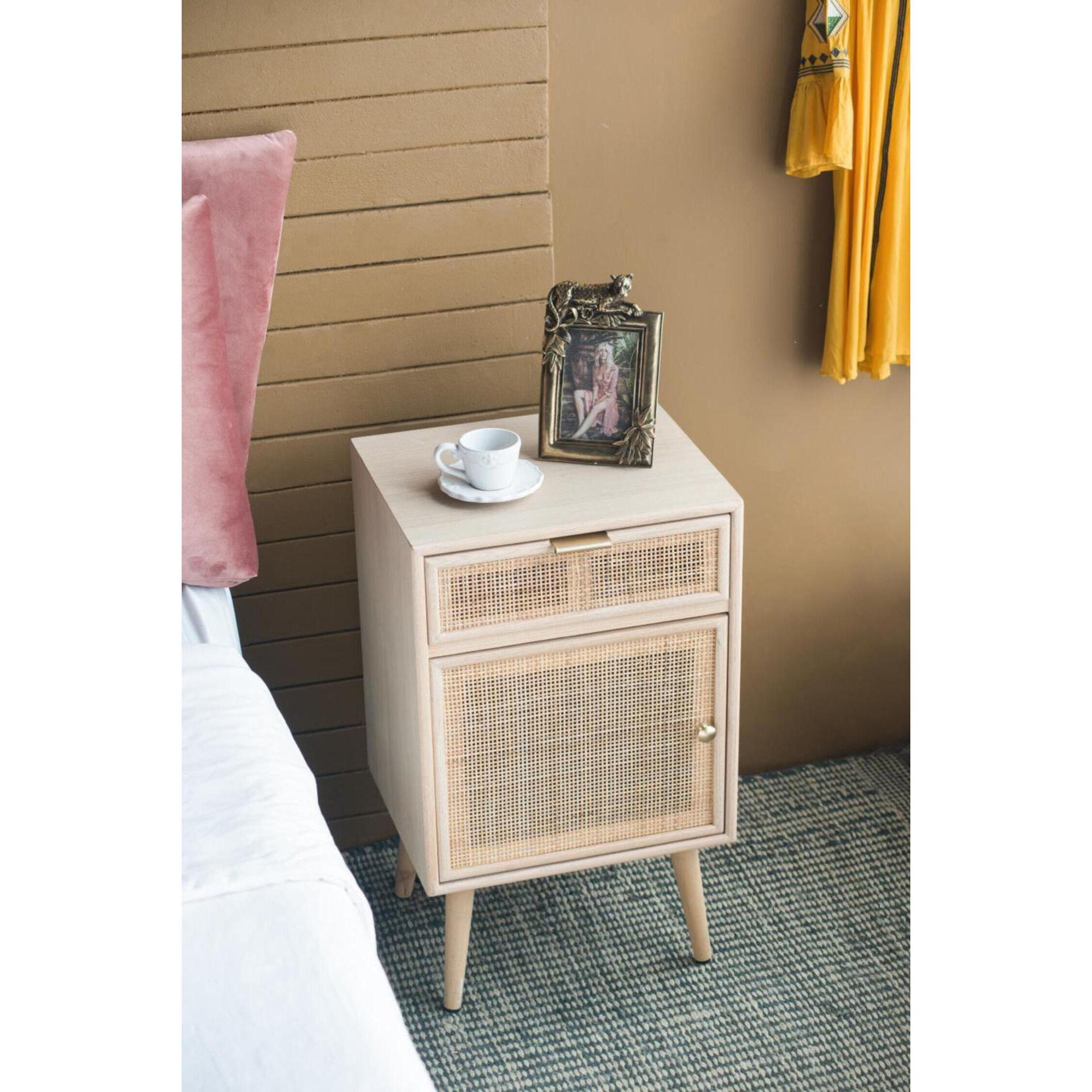 Anita Natural Cabinet