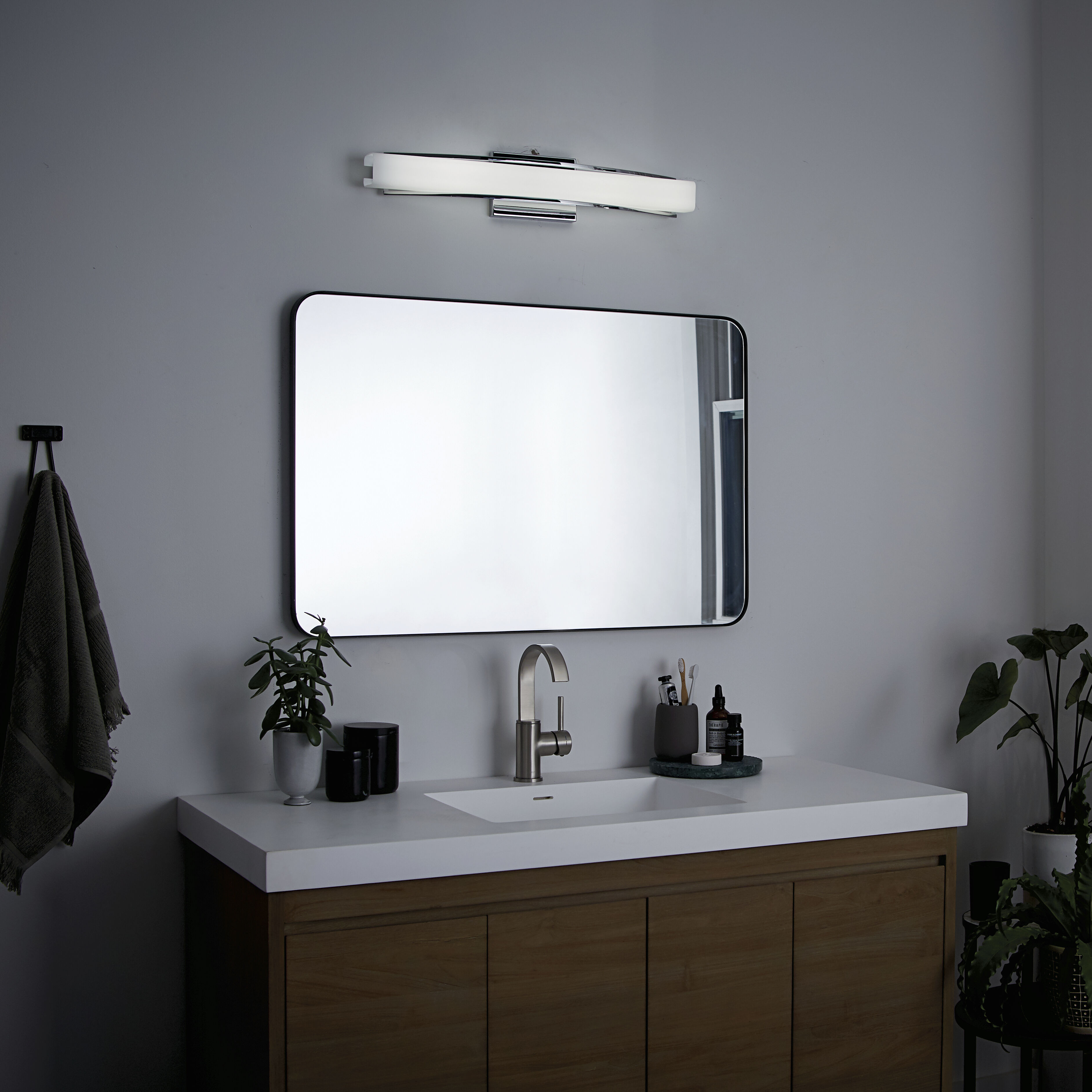 Large vanity light deals
