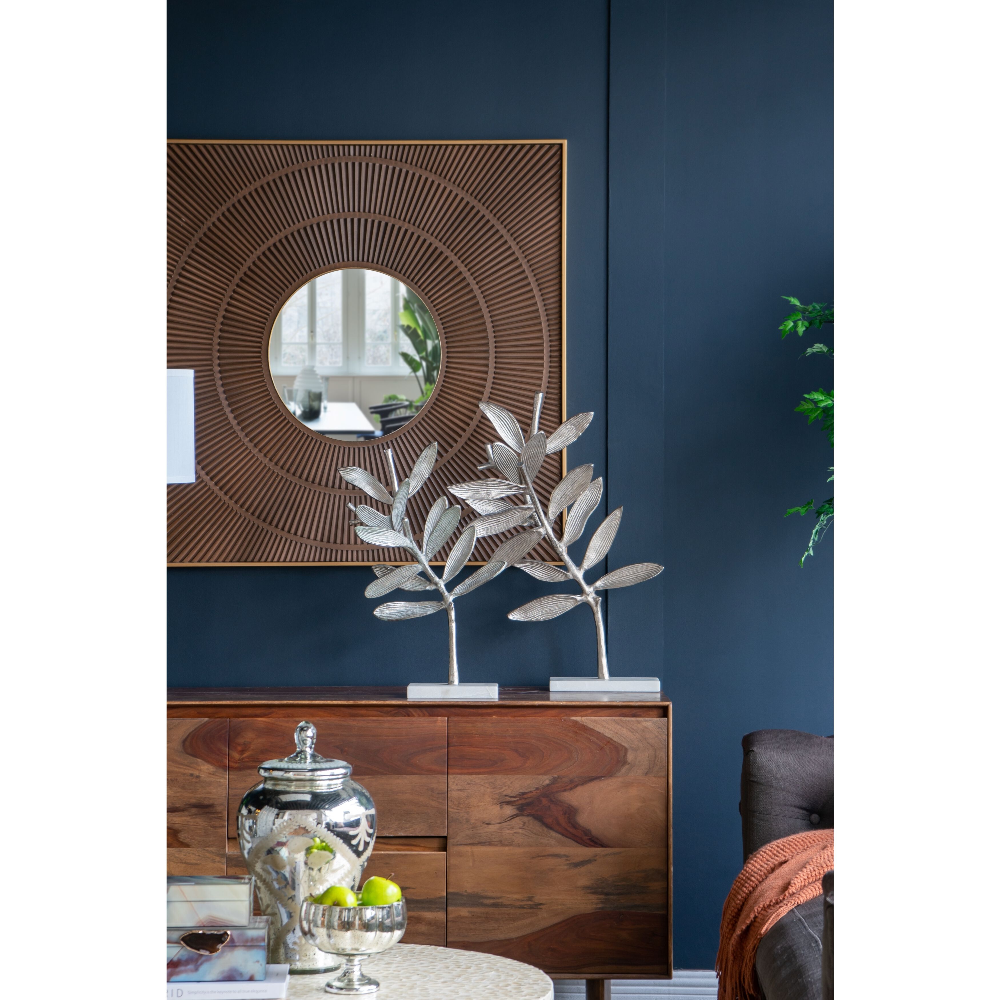 Intrinsic Silver/White Statuaries