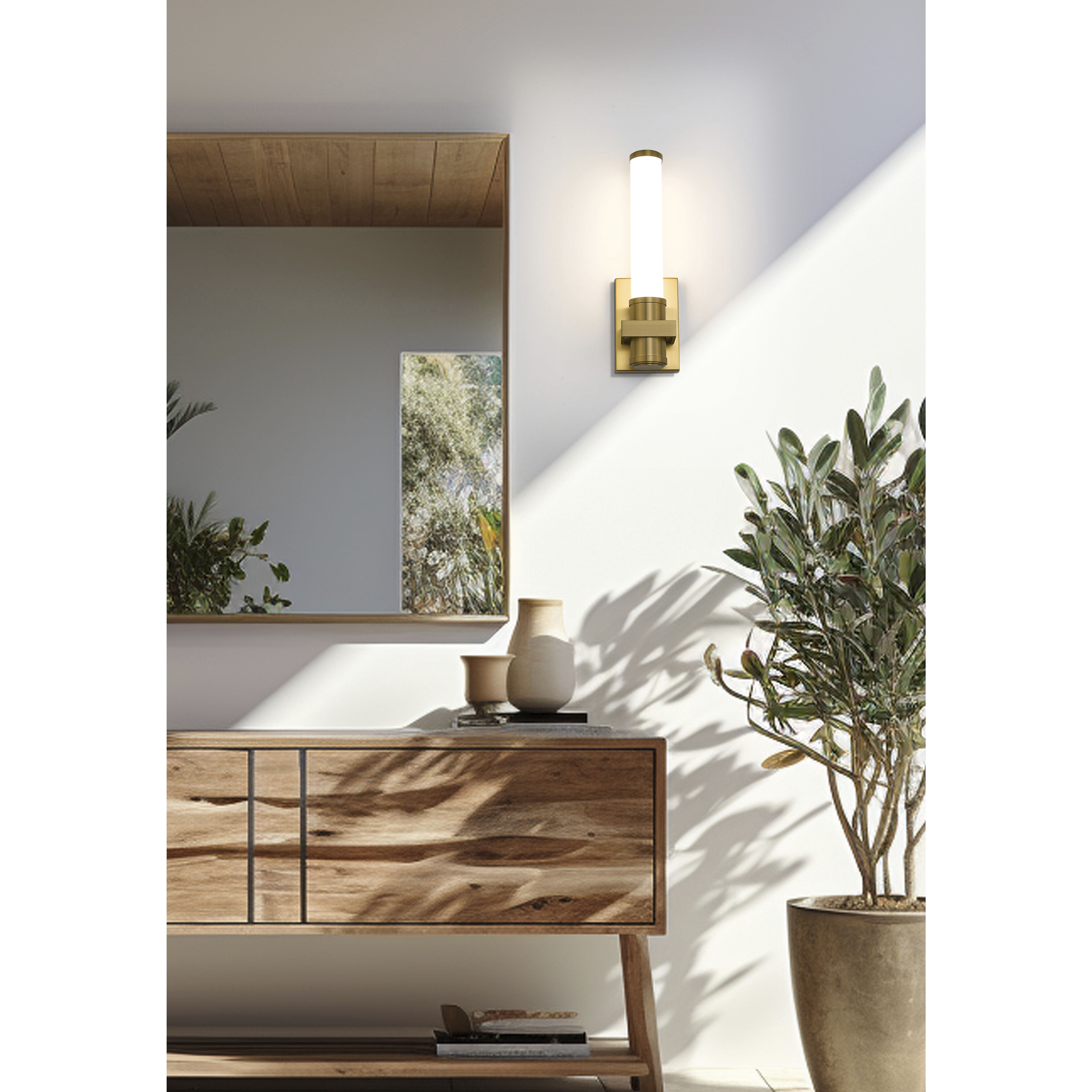 Idris Wall Sconce Wall Light in Modern Gold
